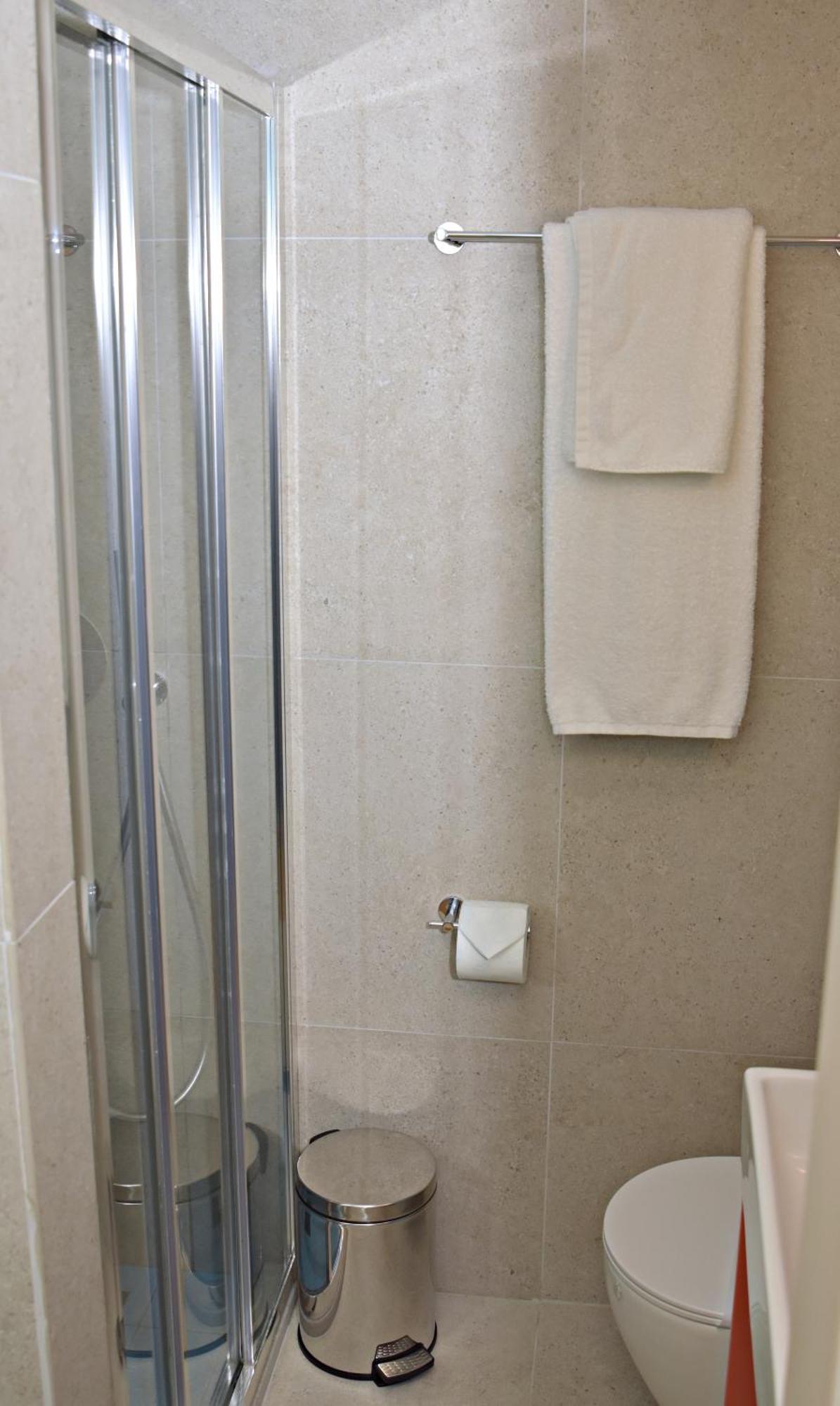 Superior Single Room,1649014976:JPEG