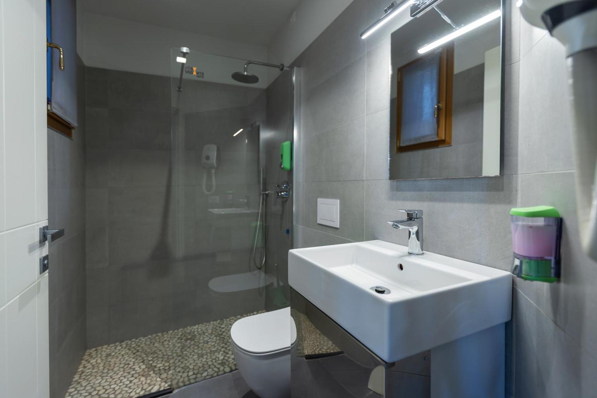 Double or Twin Room Balcony Private Bathroom