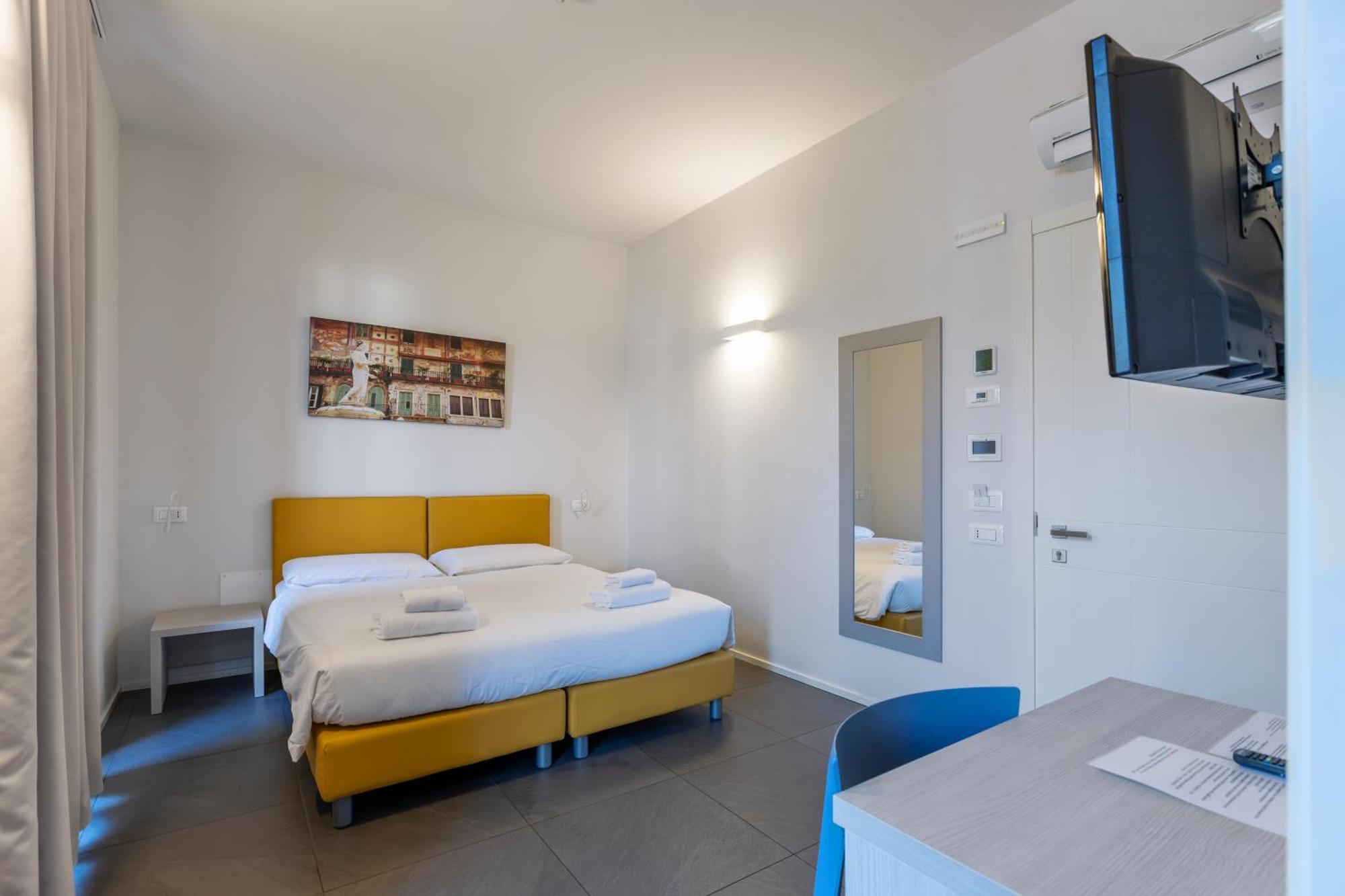 Double or Twin Room Balcony Private Bathroom
