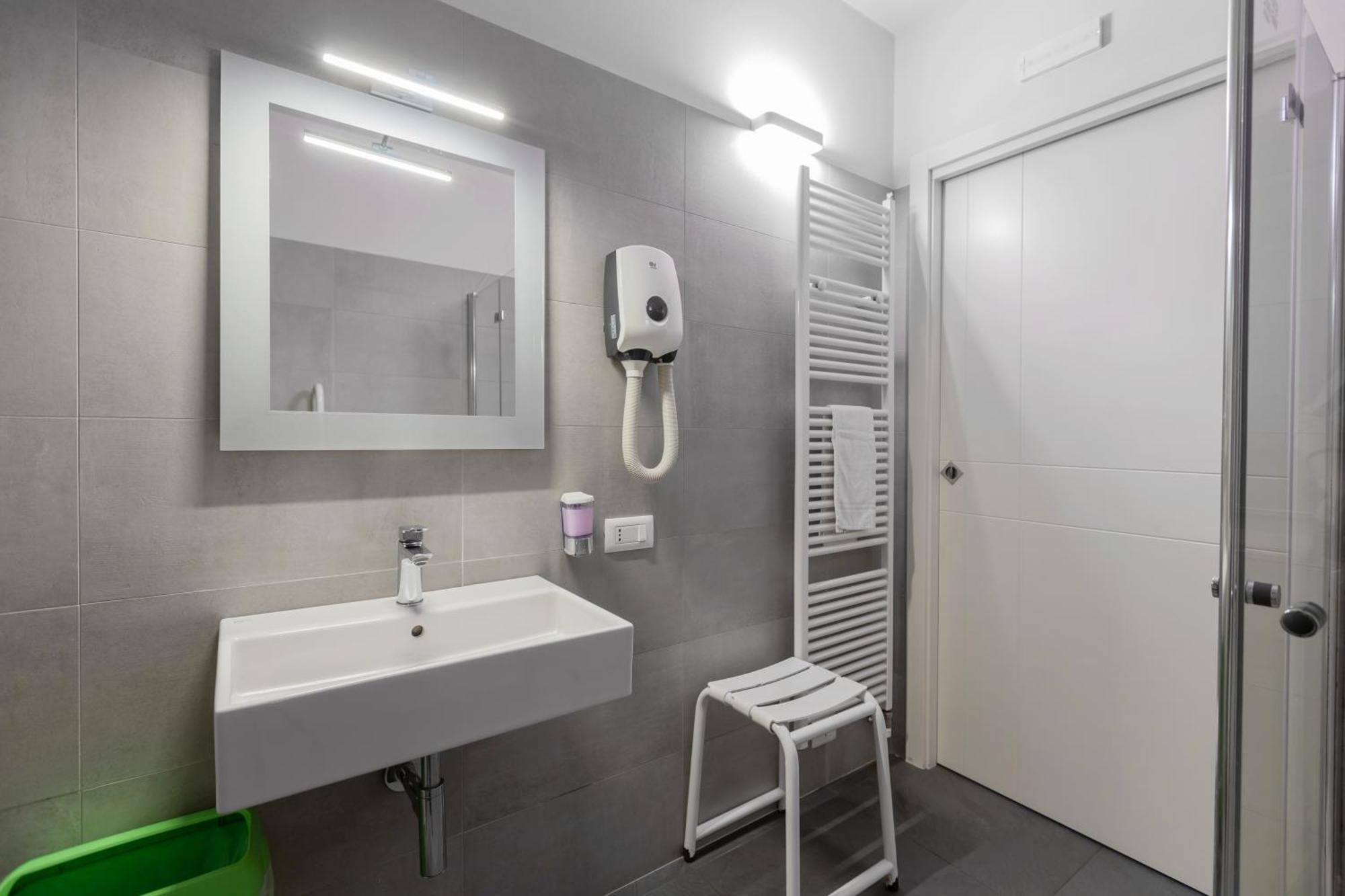 Bed 4-Bed Male Dormitory Room