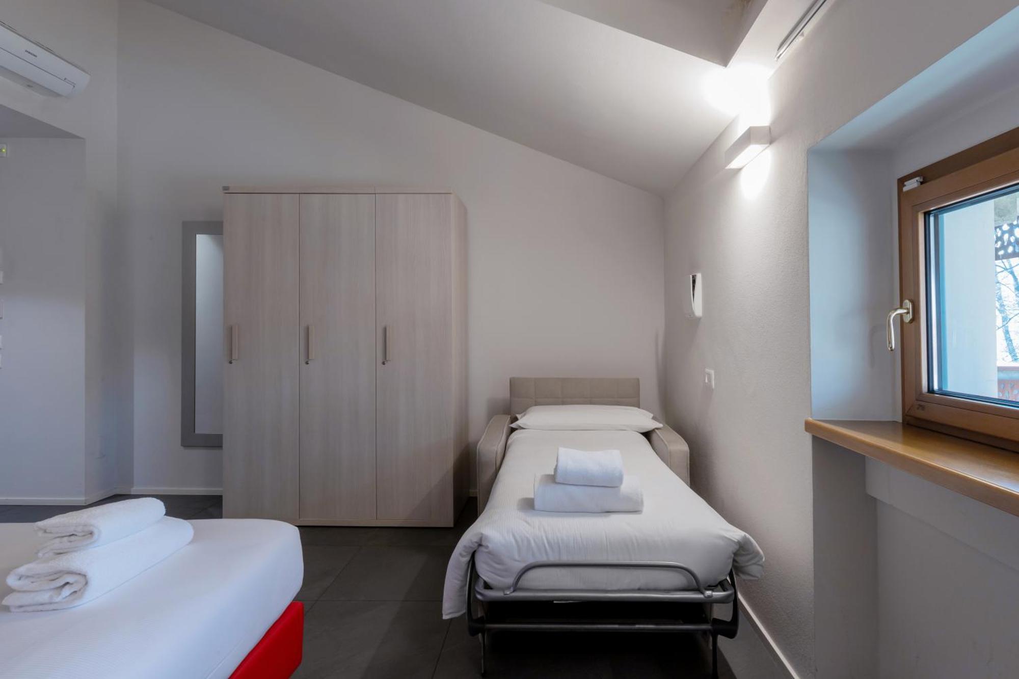 Triple Room Private Bathroom