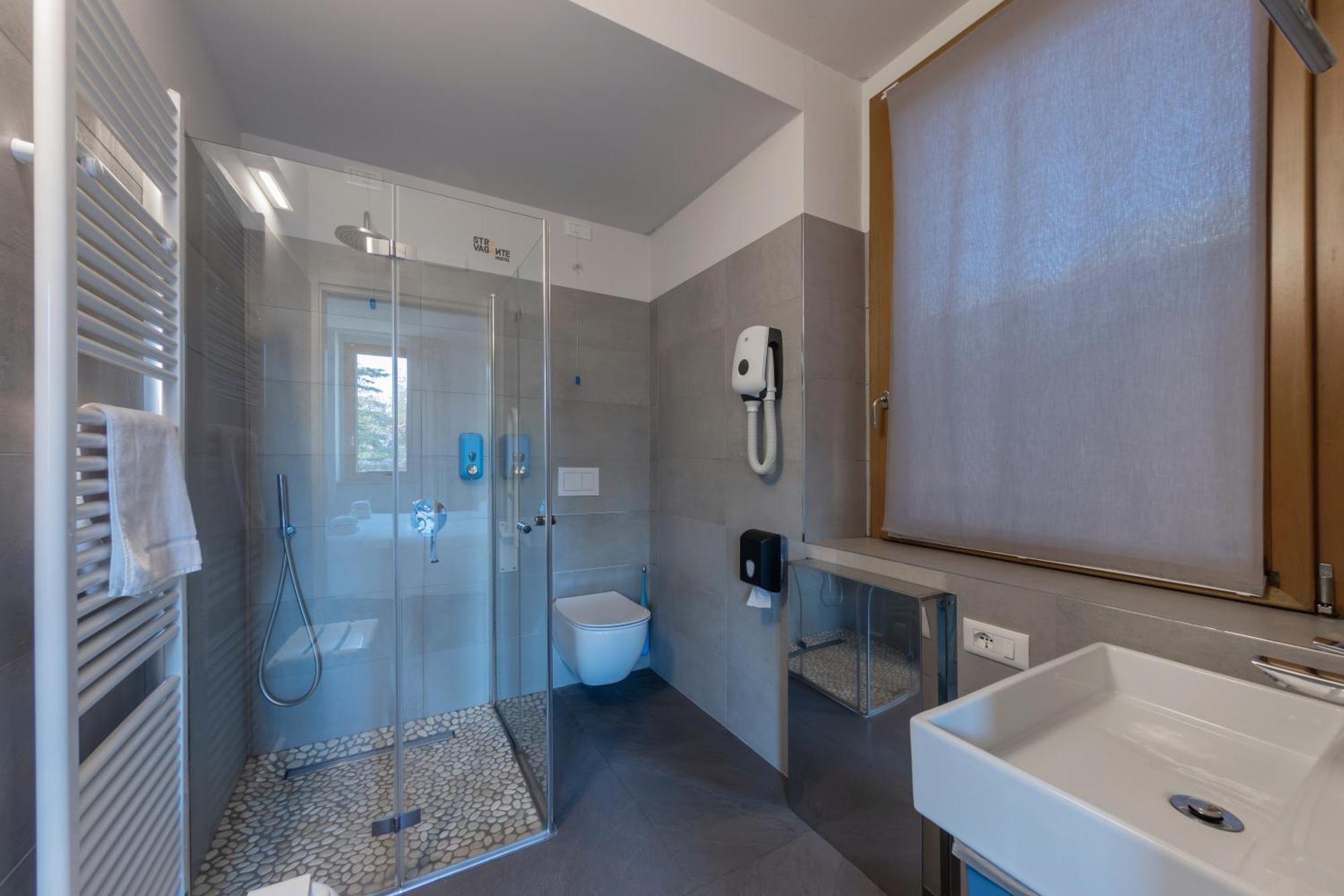 Quadruple Room Private Bathroom