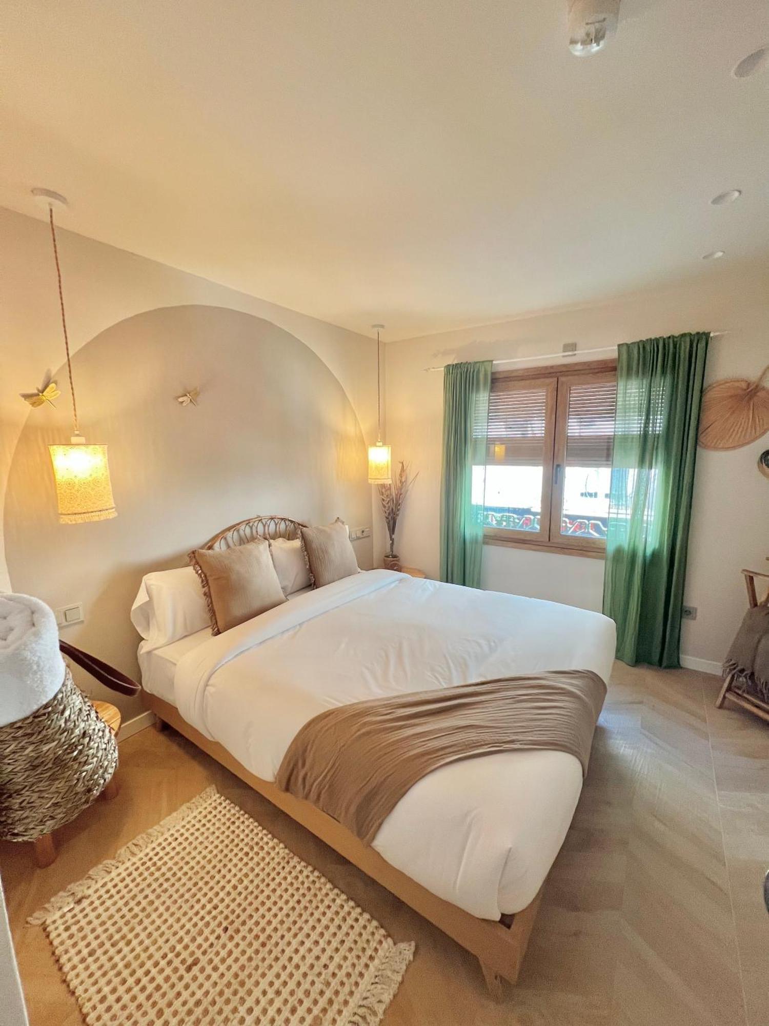 Two-Bedroom Deluxe Apartment