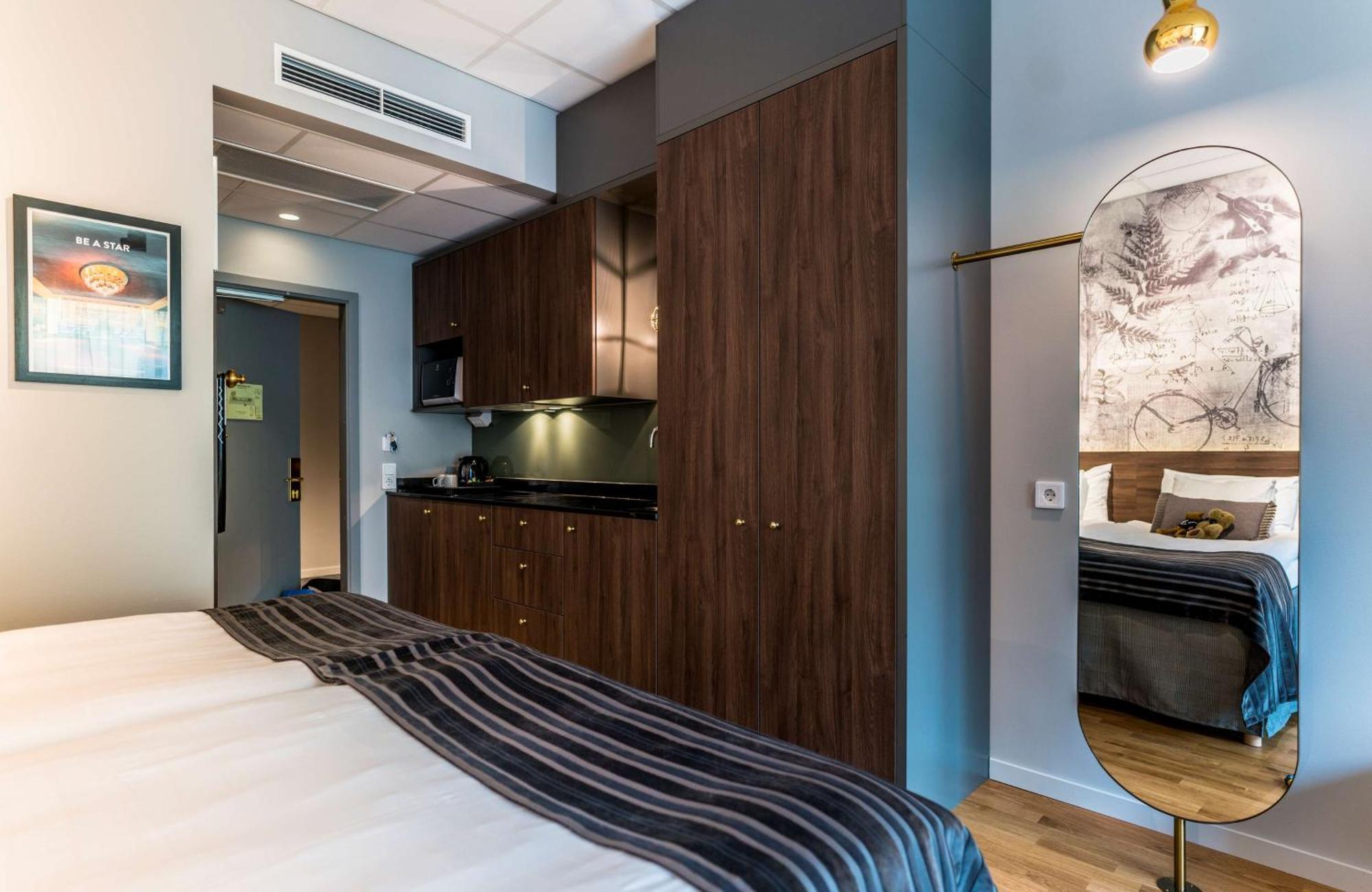 Quadruple Family Room Kitchenette