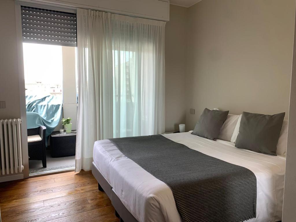Three-Bedroom Deluxe Apartment