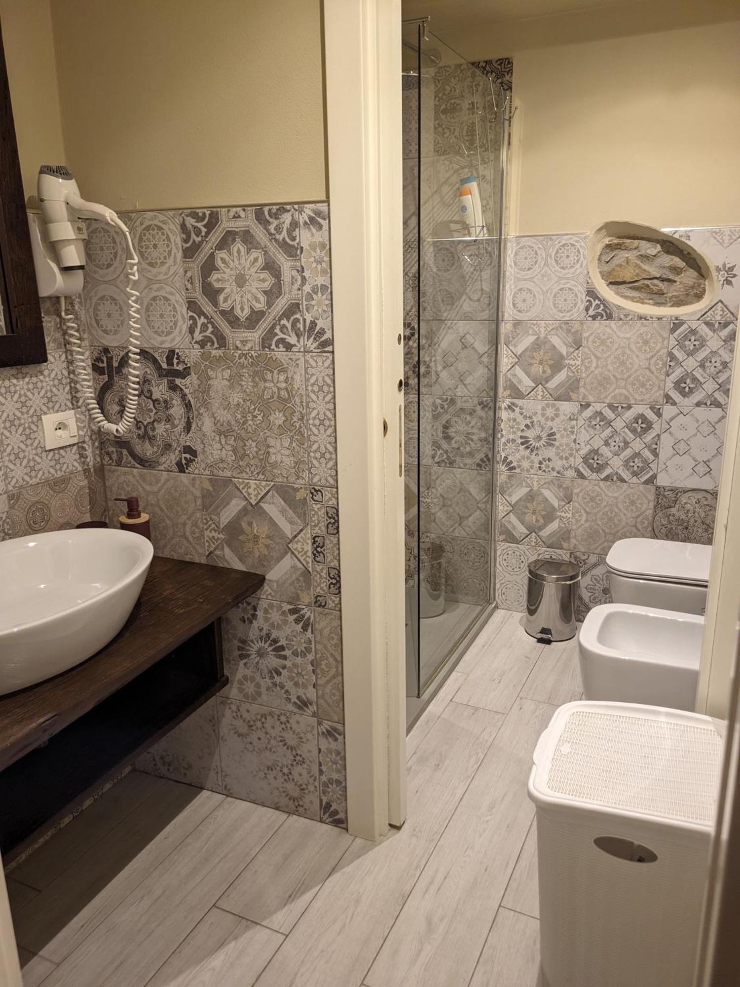 Family Room Private Bathroom