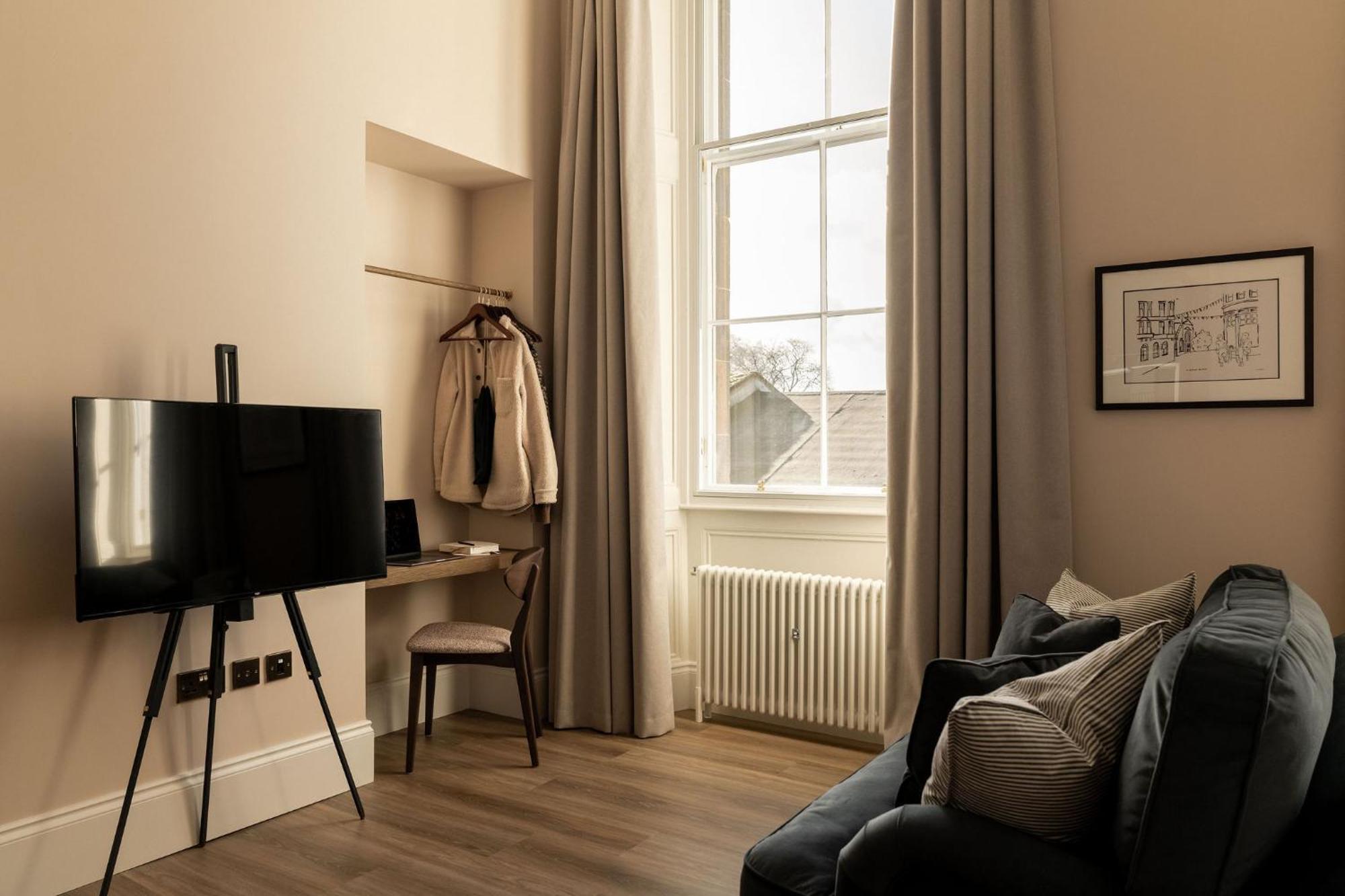 Superior Apartment