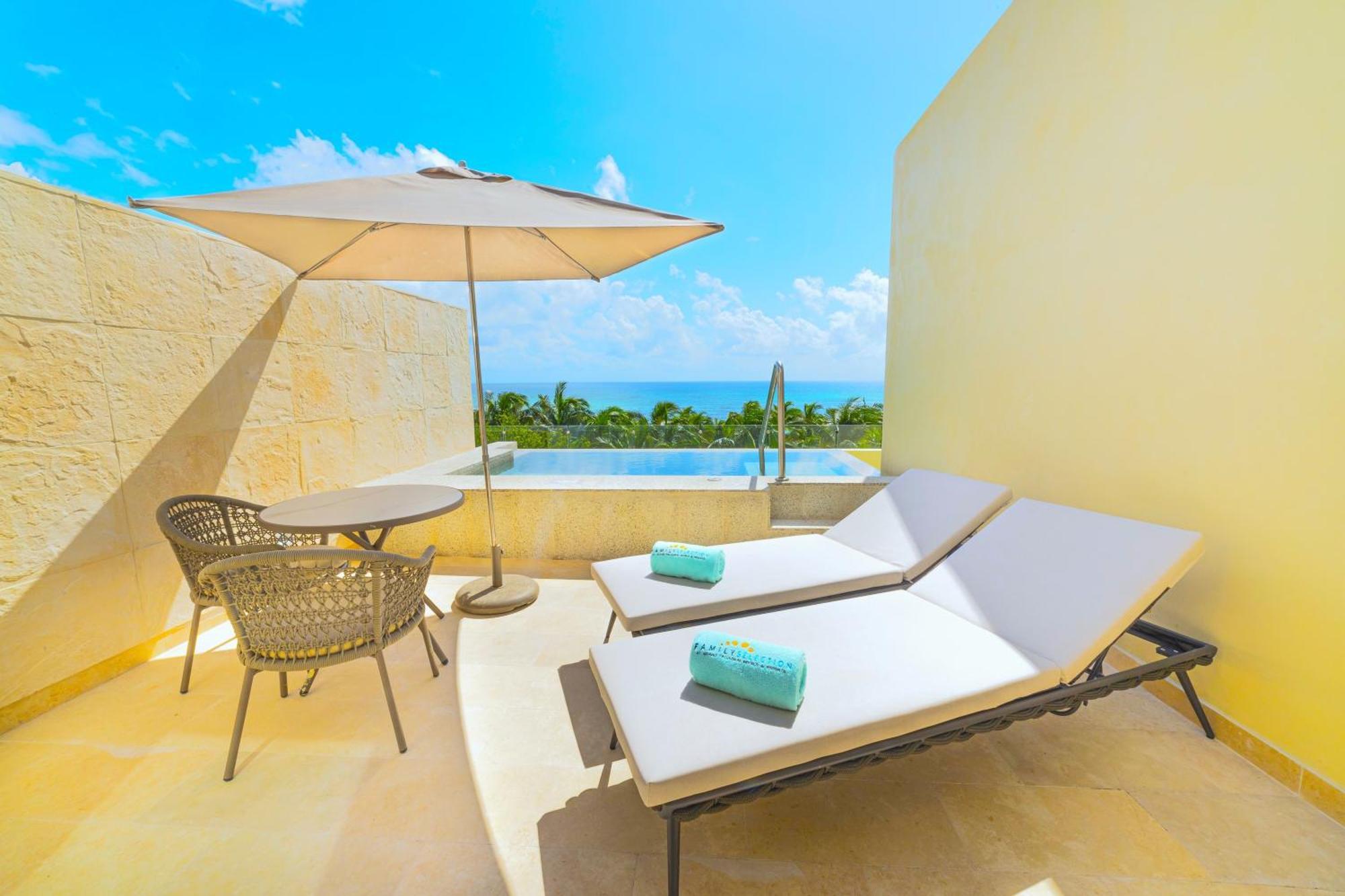 Family Selection Junior Suite Rooftop Private Pool