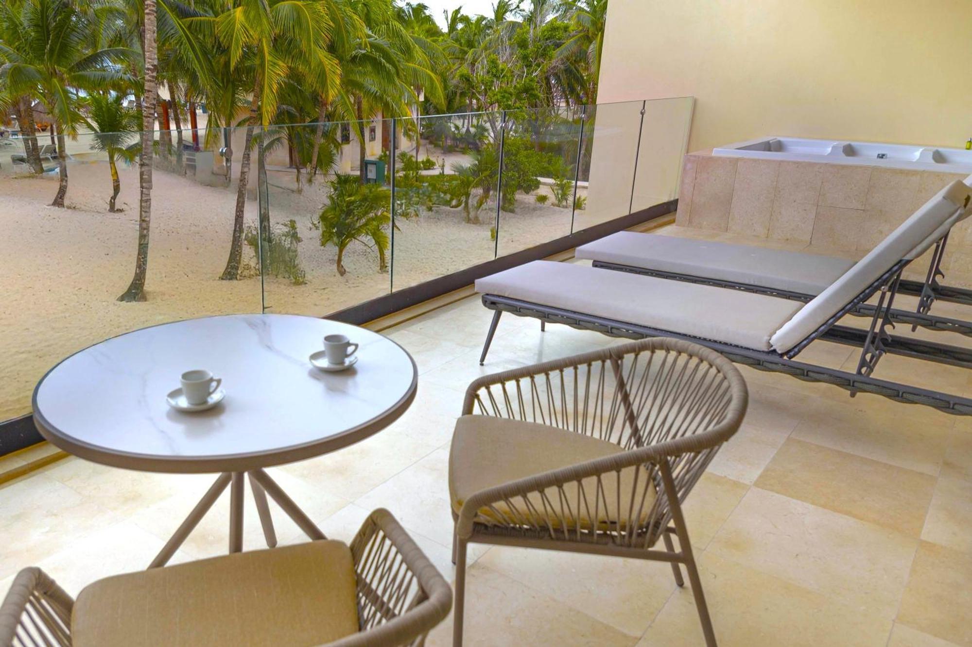 Family Selection Suite Beachside
