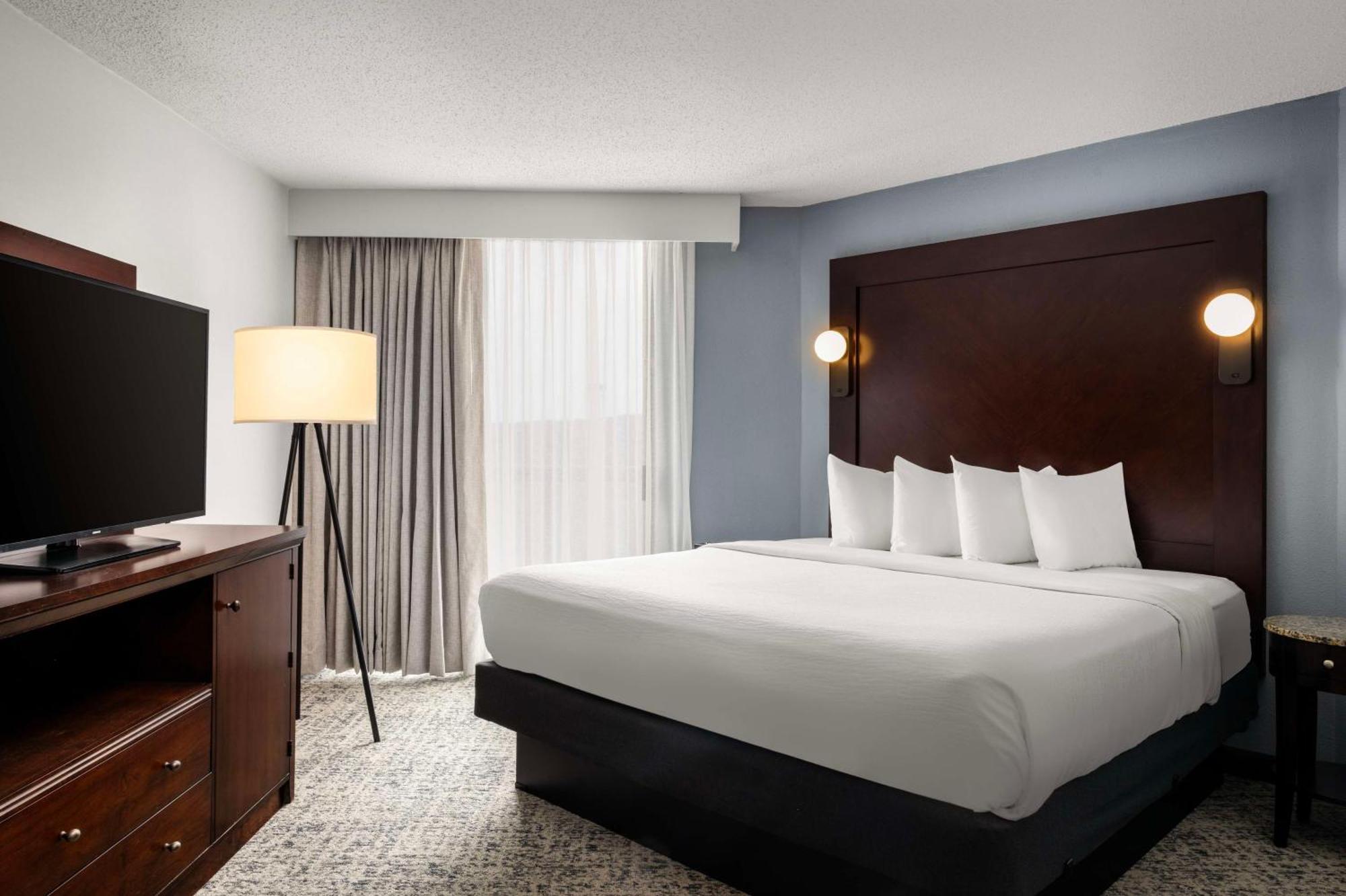 Suite 2 Pièces avec Lit King-Size - Non-Fumeurs