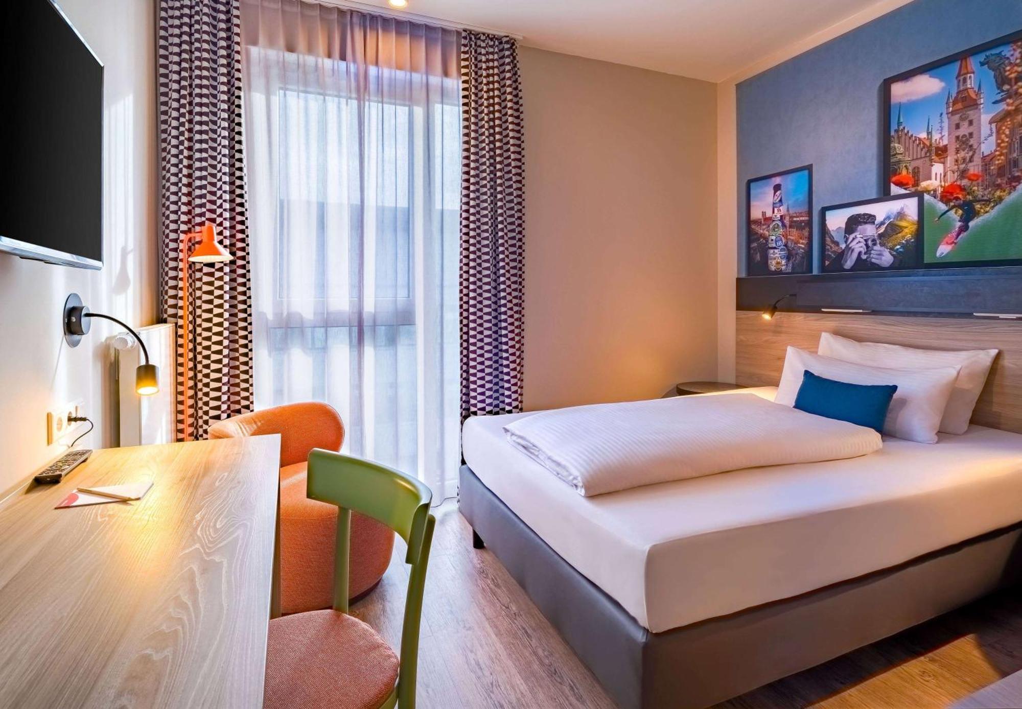 Premium Room One Queen Bed