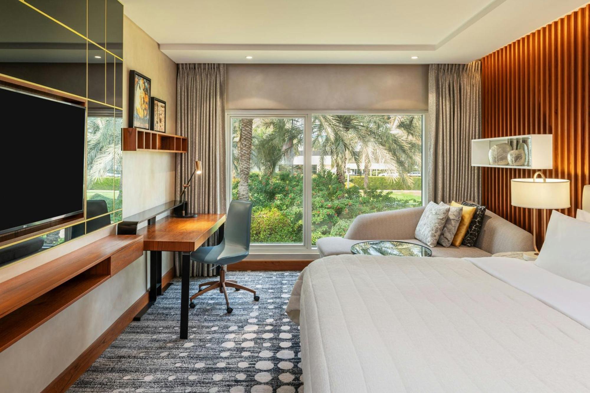 Deluxe Room Guest Room Garden View