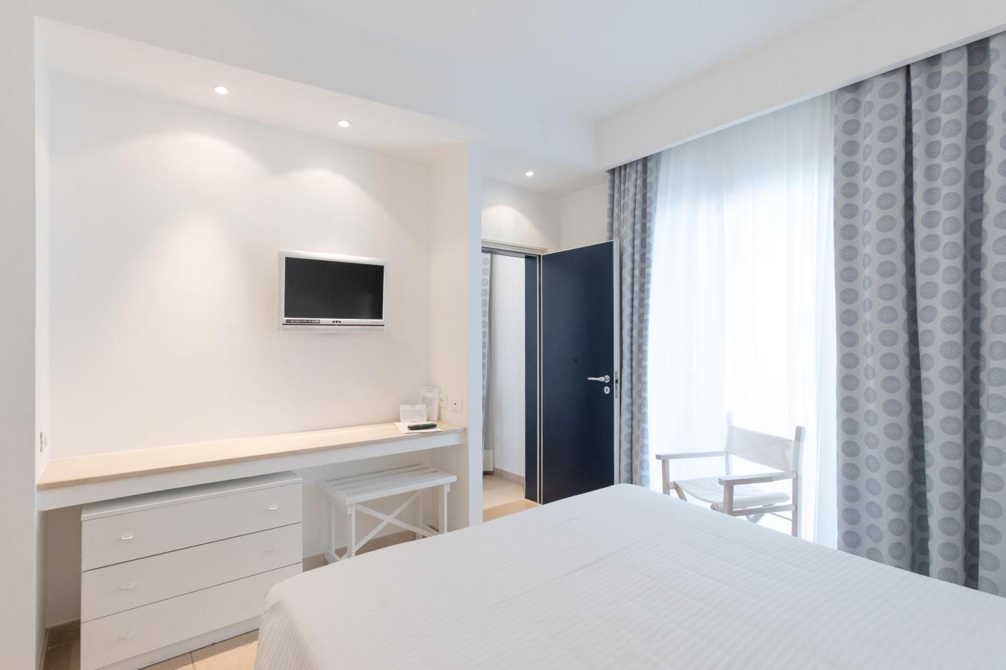 Premium Quadruple Room