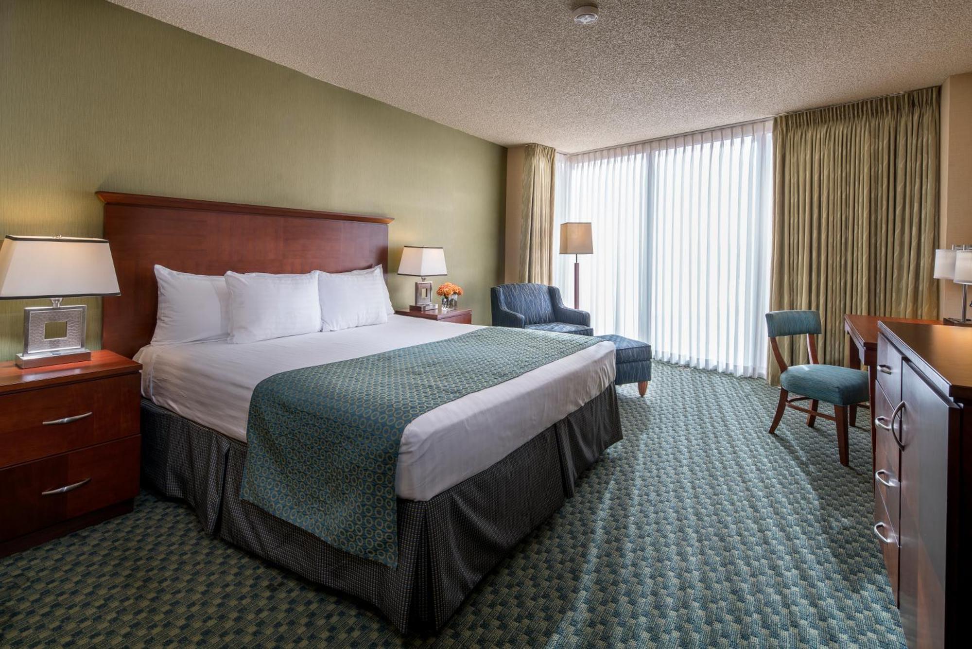 Luxury Guest Room - Bed Type Assigned at Check-In,1651740135:JPEG