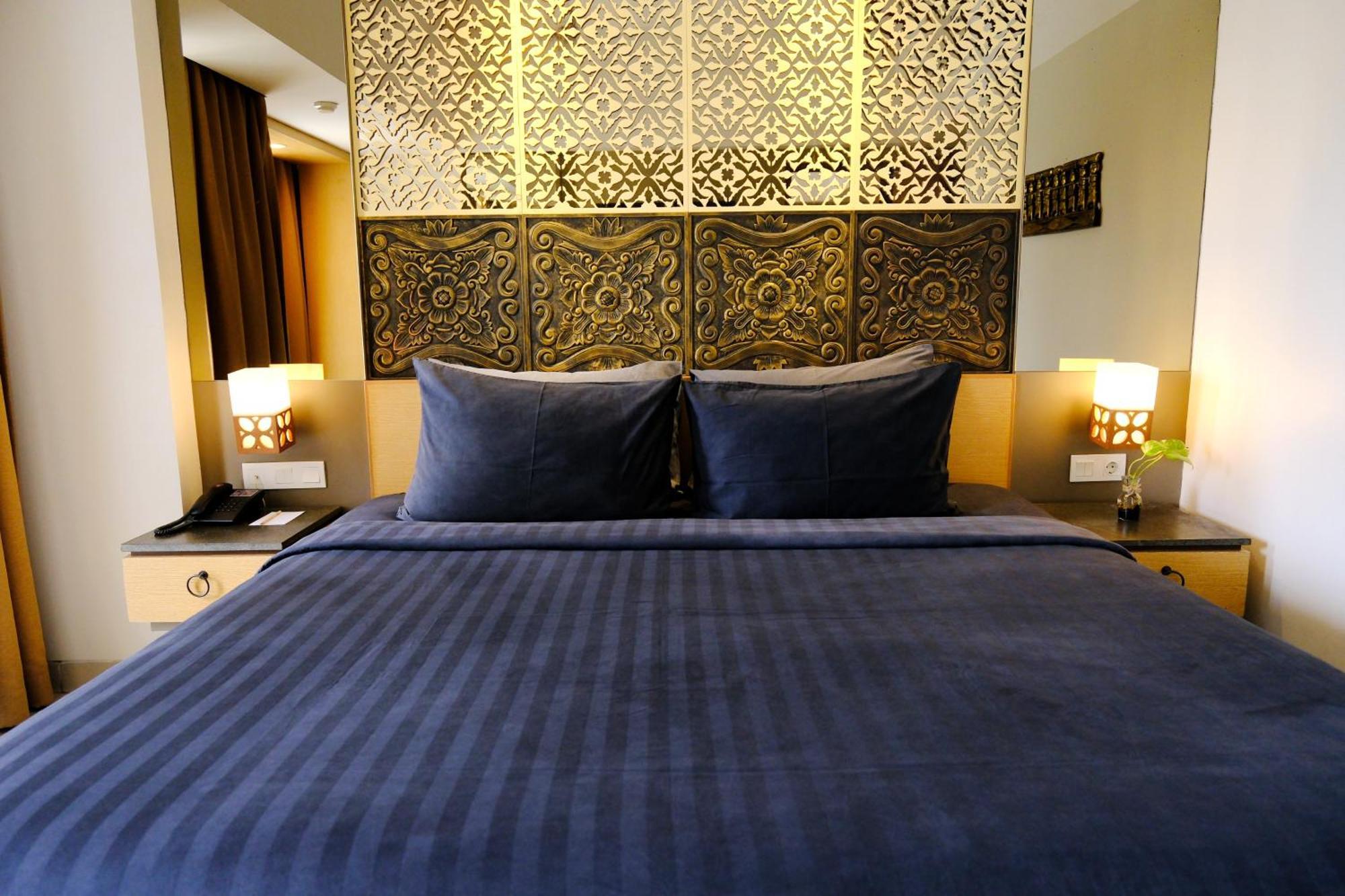 Deluxe Room Balinese Culture Beach Club Experience