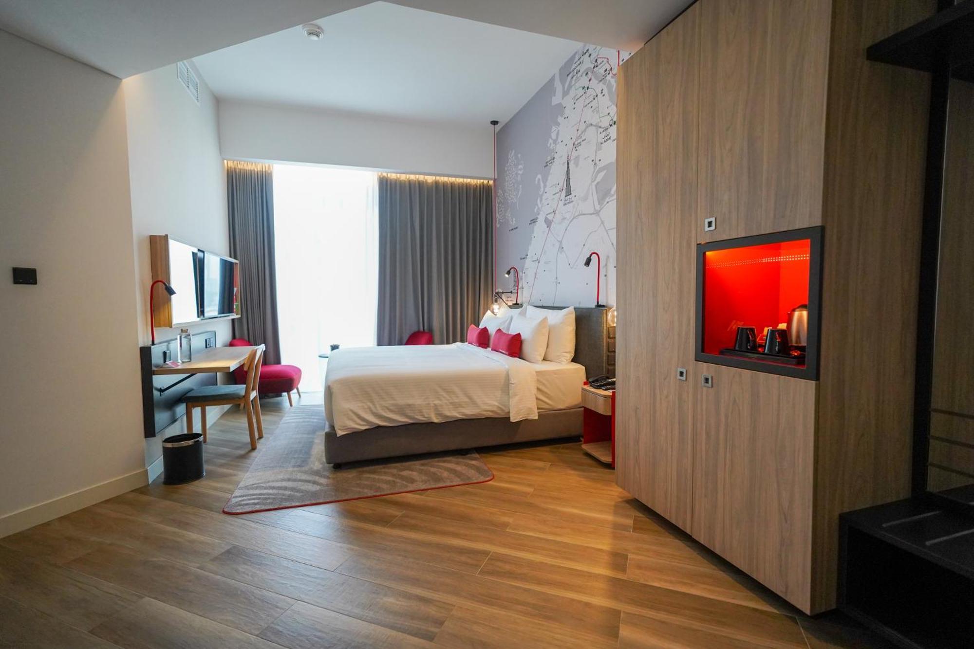Superior Room Canal View King Includes F&B