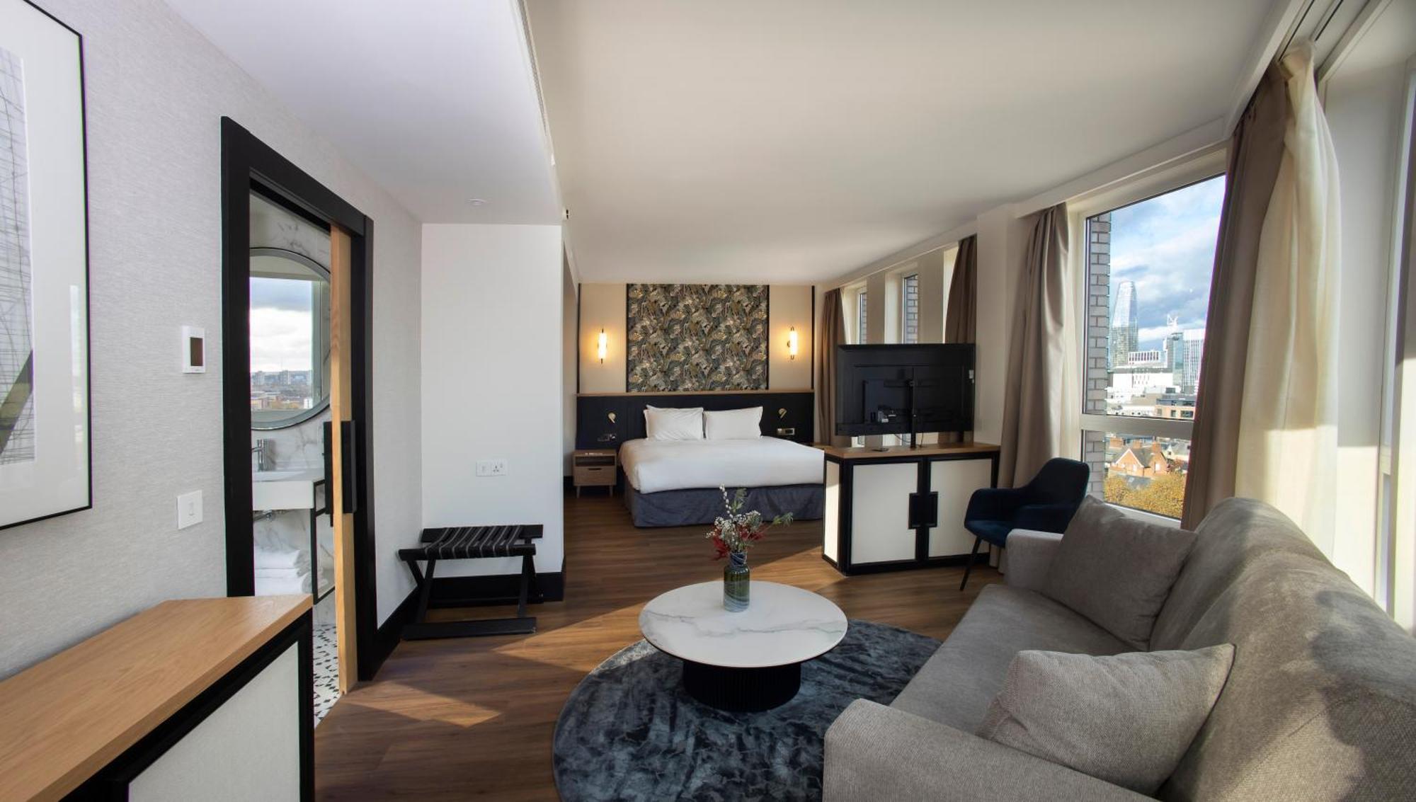 Junior Suite Sky View