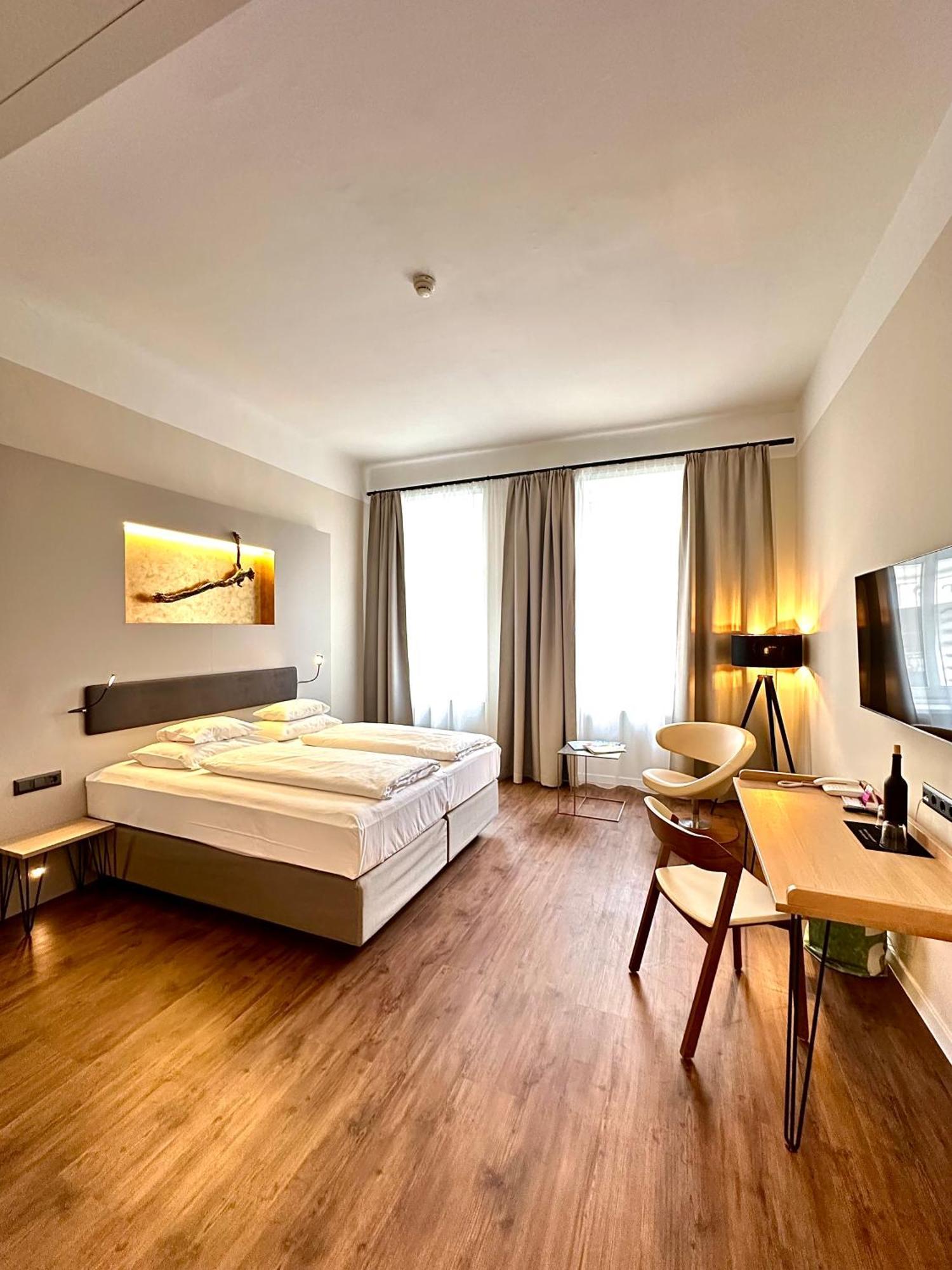 Classic Double Room
