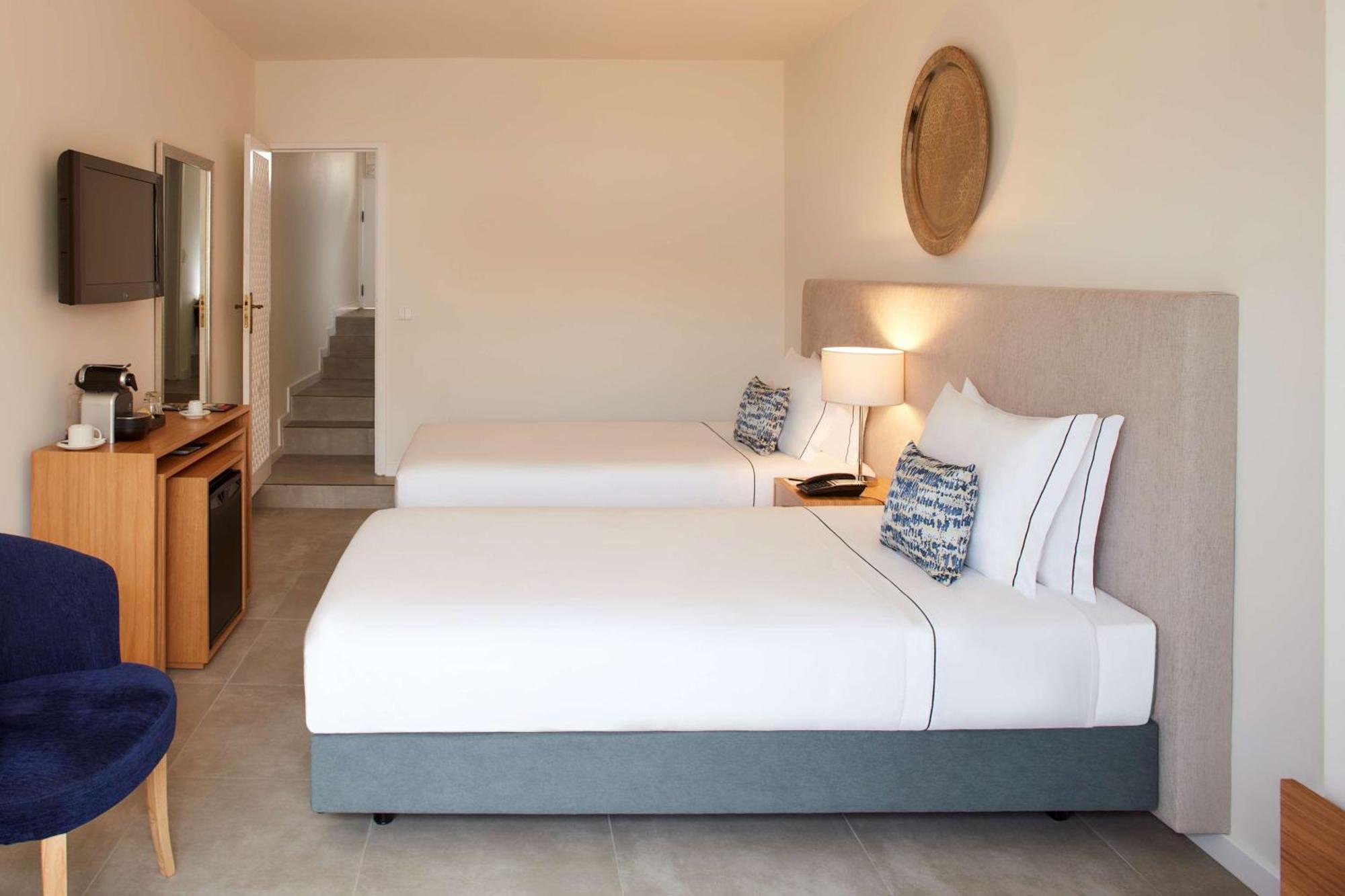 Superior Pool View Room