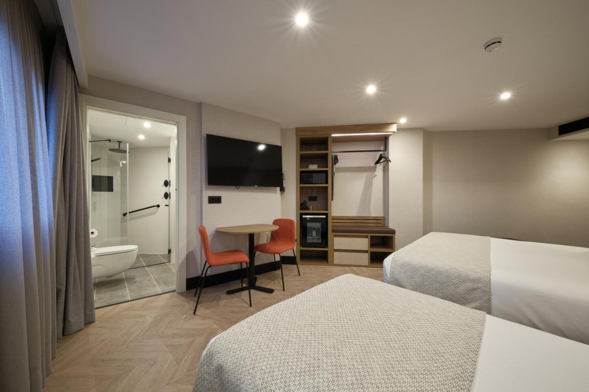 Superior Triple Room