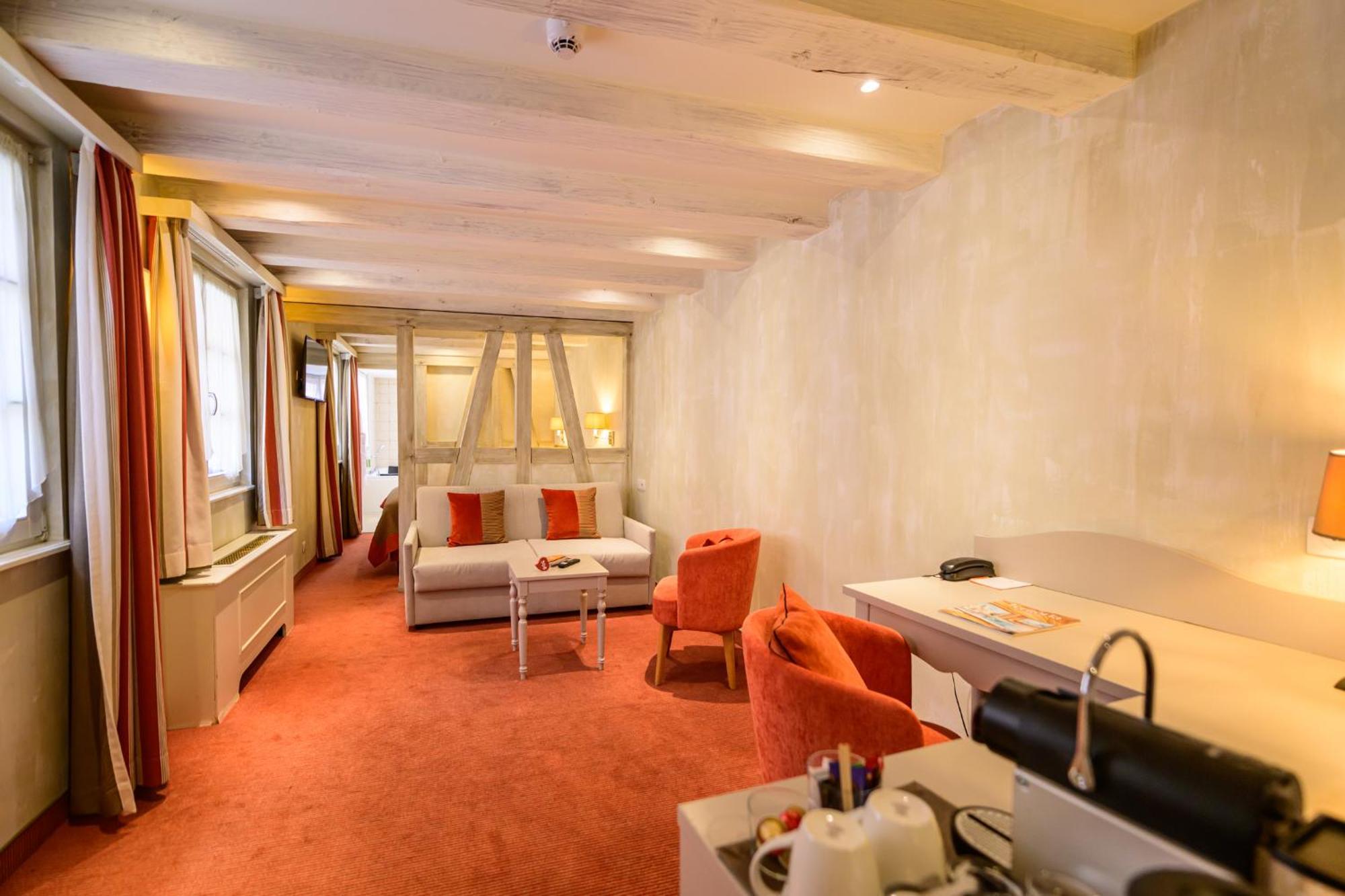 Suite Balneo Bath or Shower