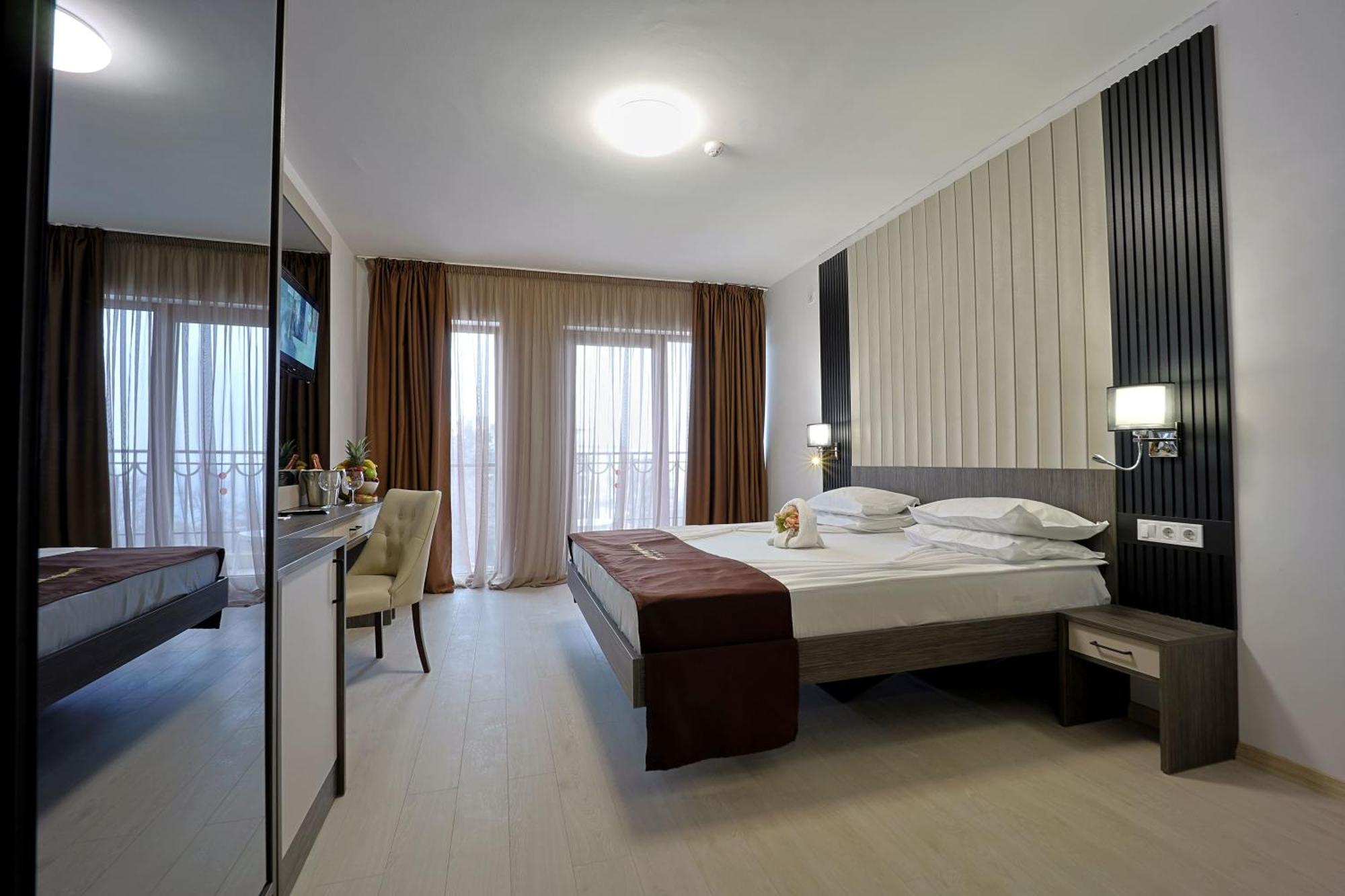Double or Twin Room Balcony Aquapark Access