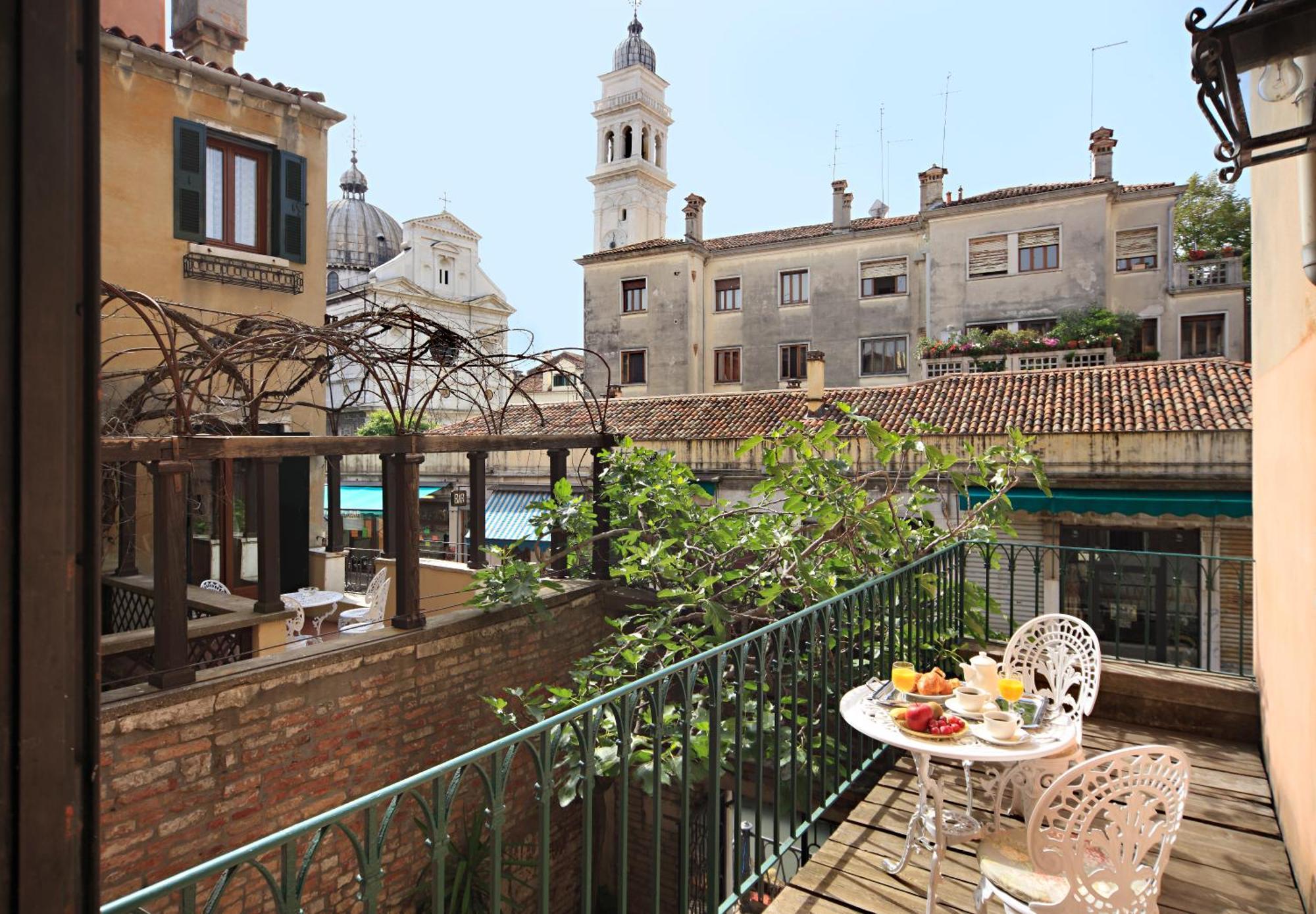 Deluxe Double or Twin Room Terrace Canal View,1654250360:JPEG