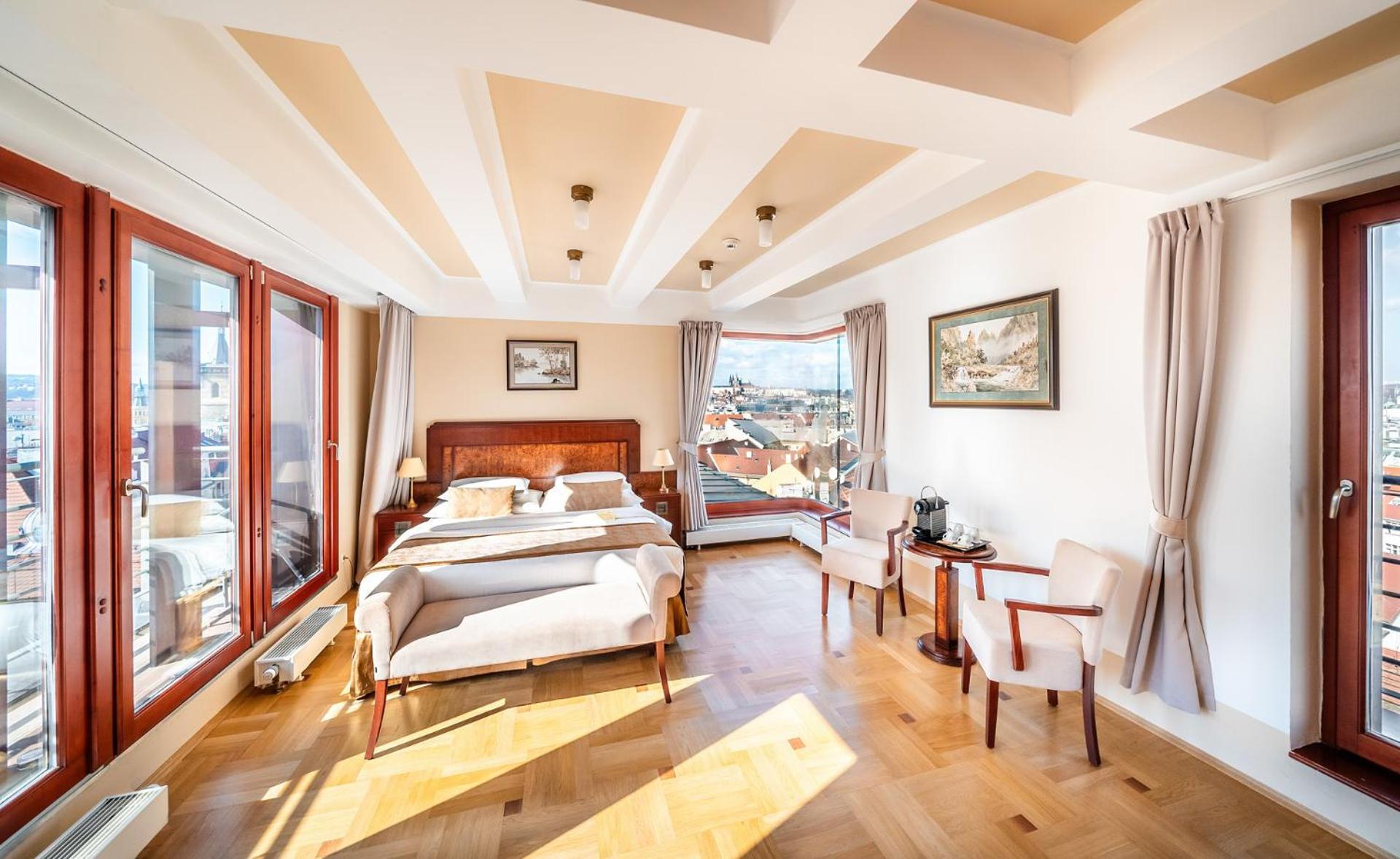 Panorama Suite Castle View