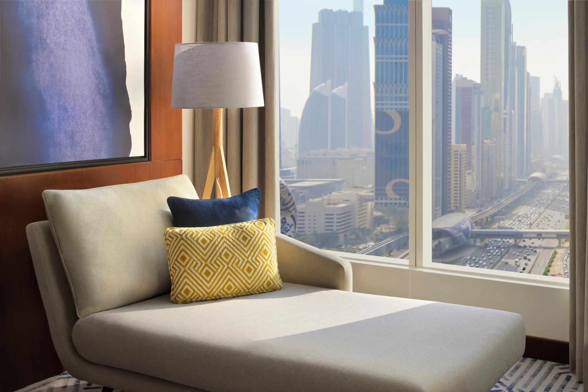 Deluxe King Room with City View
