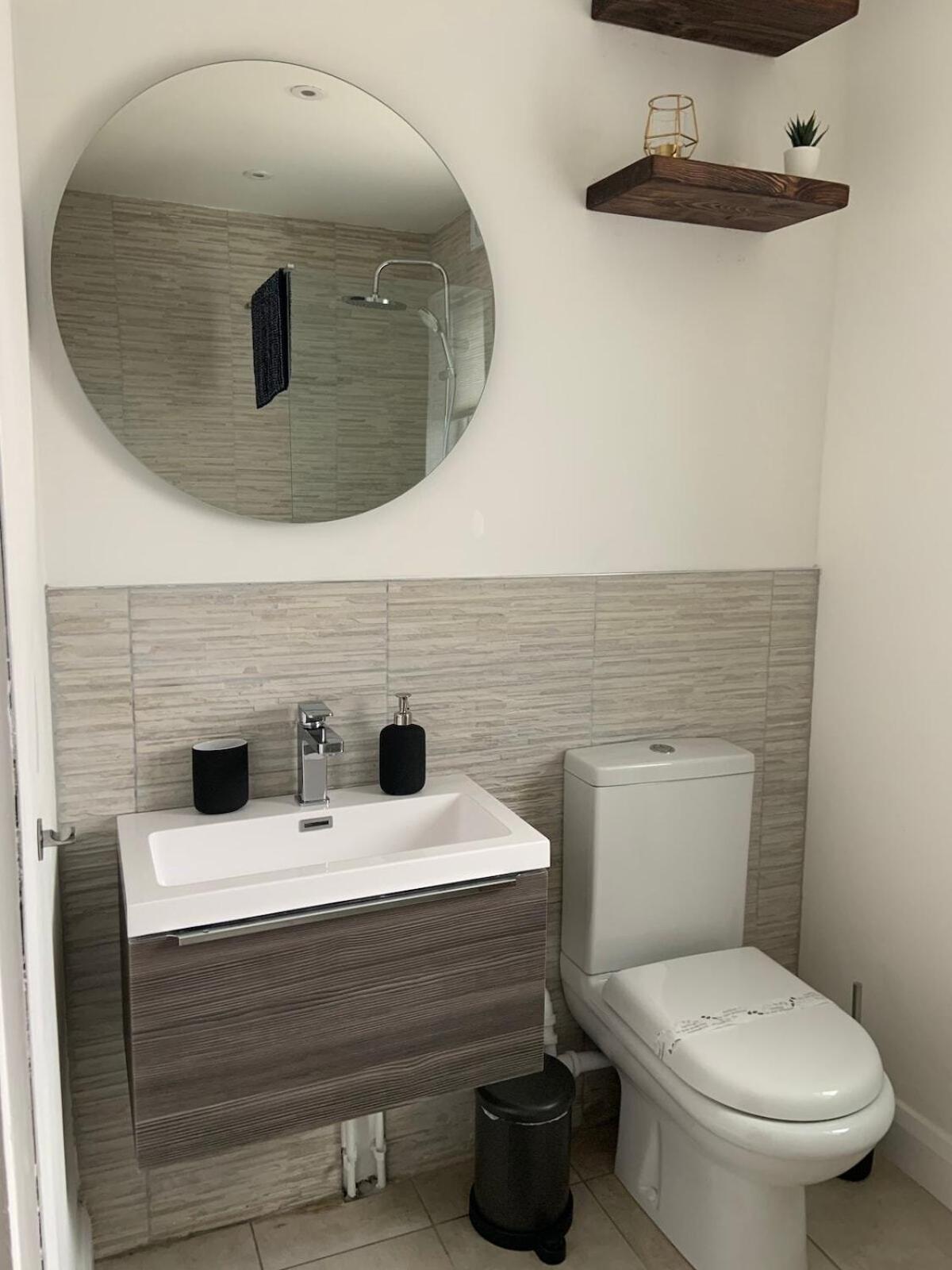 Twin Room Private Bathroom