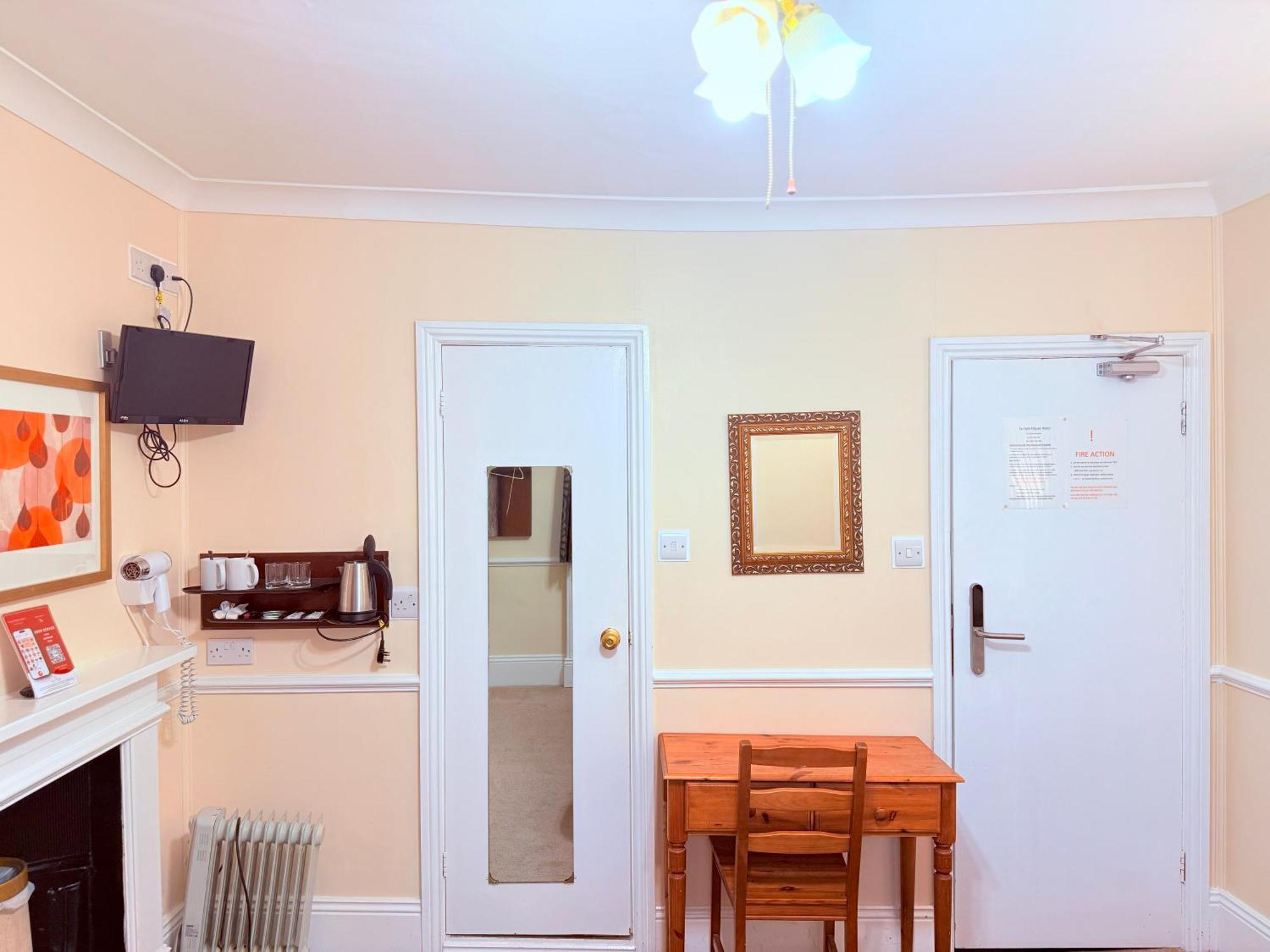 Standard King Room