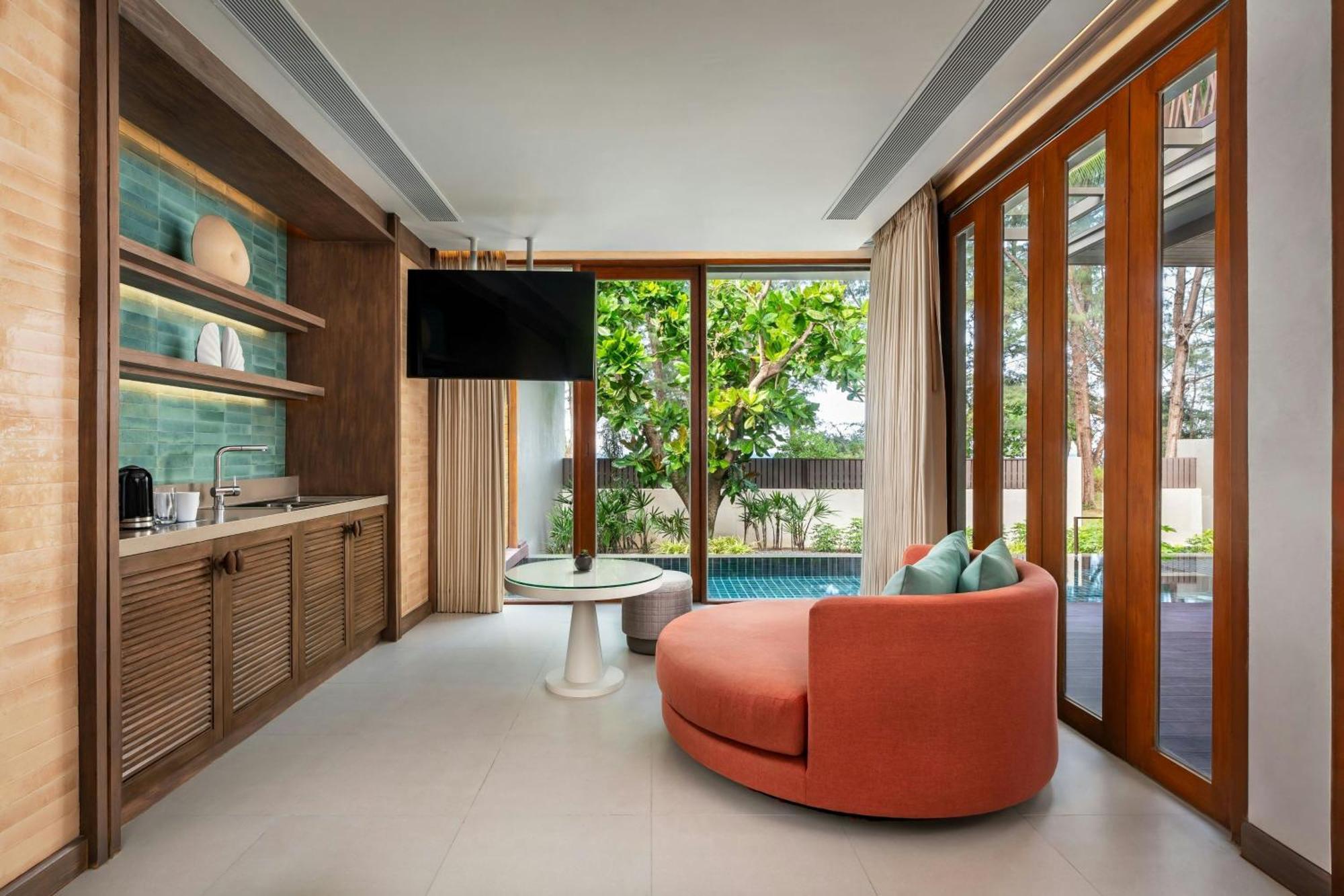 Oceanfront Three-Bedroom Villa Private Pool Newly Renovated,1774456468:JPEG