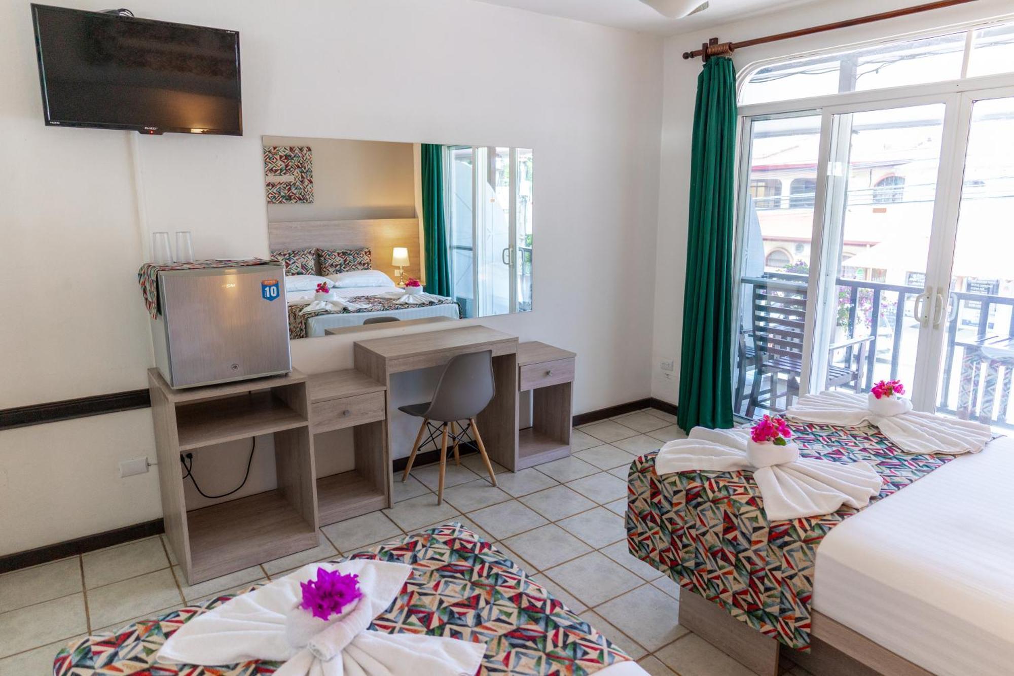 Triple Room Main Street View