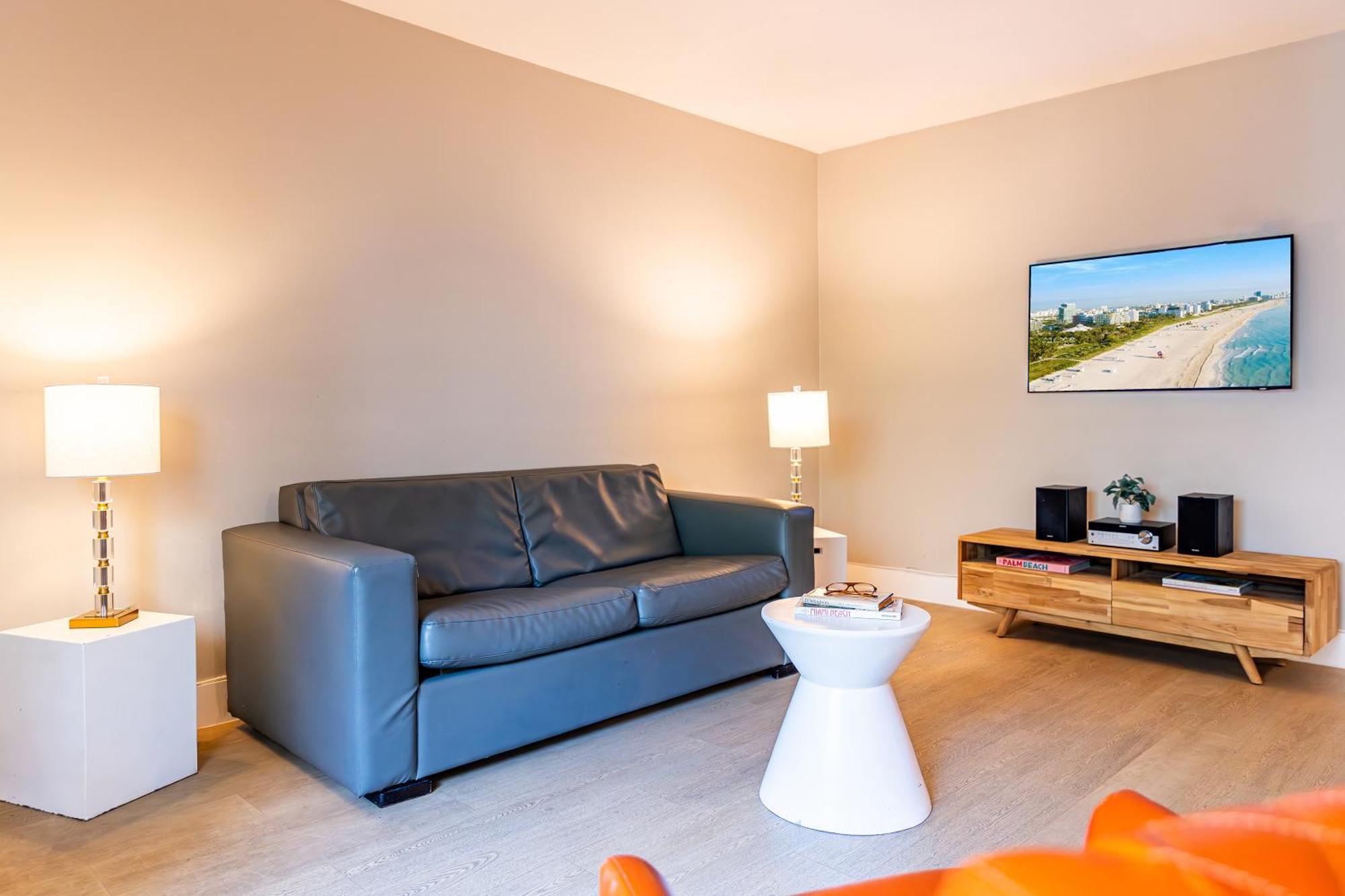 One Bedroom Queen Suite