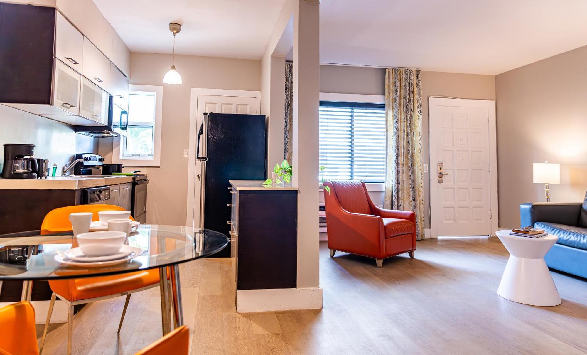 One Bedroom Queen Suite