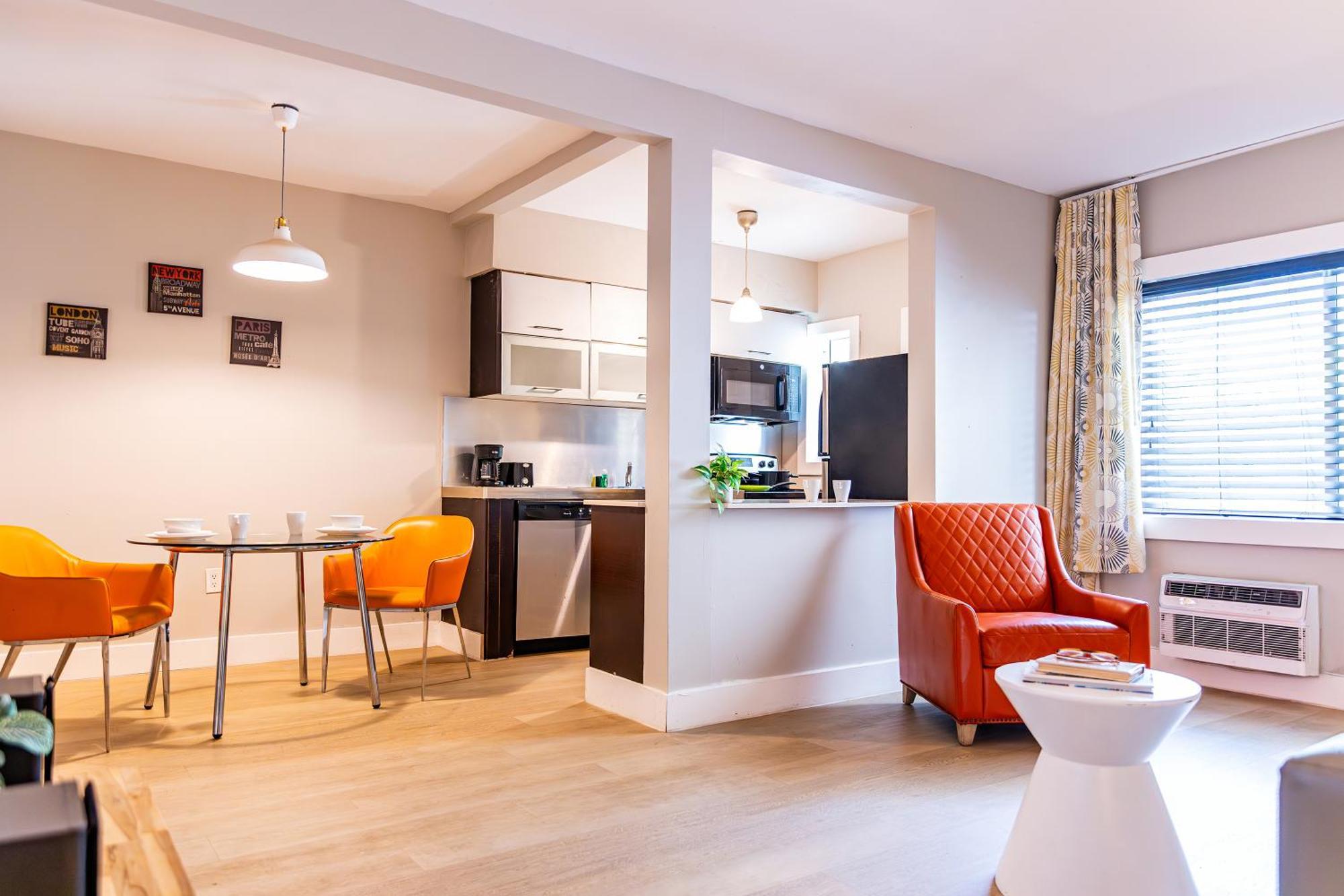 One Bedroom Queen Suite