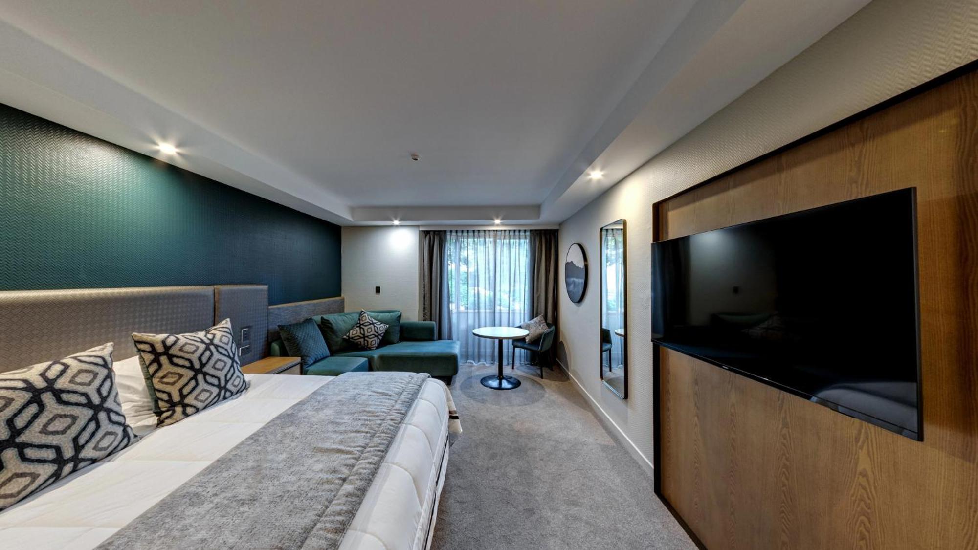 Deluxe King Room