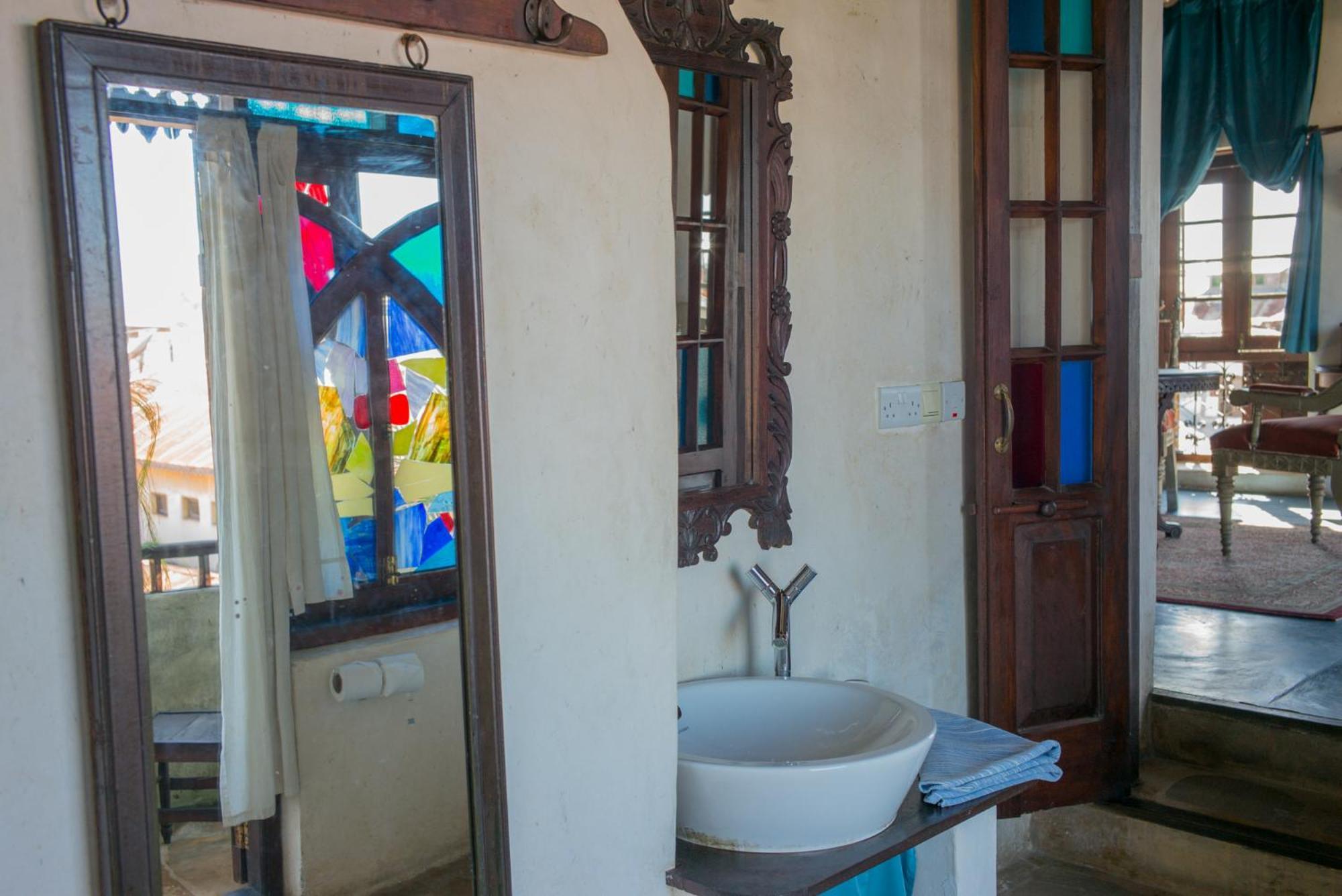 Double Room Private Bathroom
