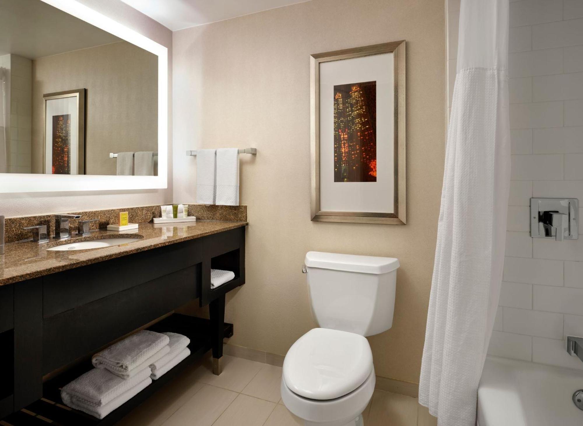 Double Room Bath Tub Hearing Accessible