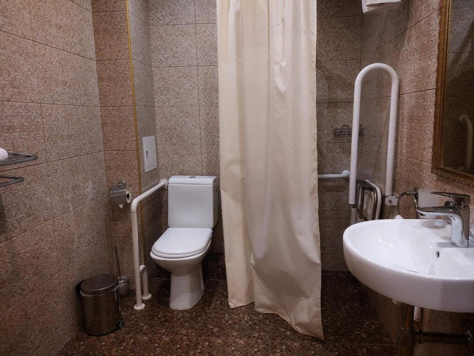 Twin Room Disability Access
