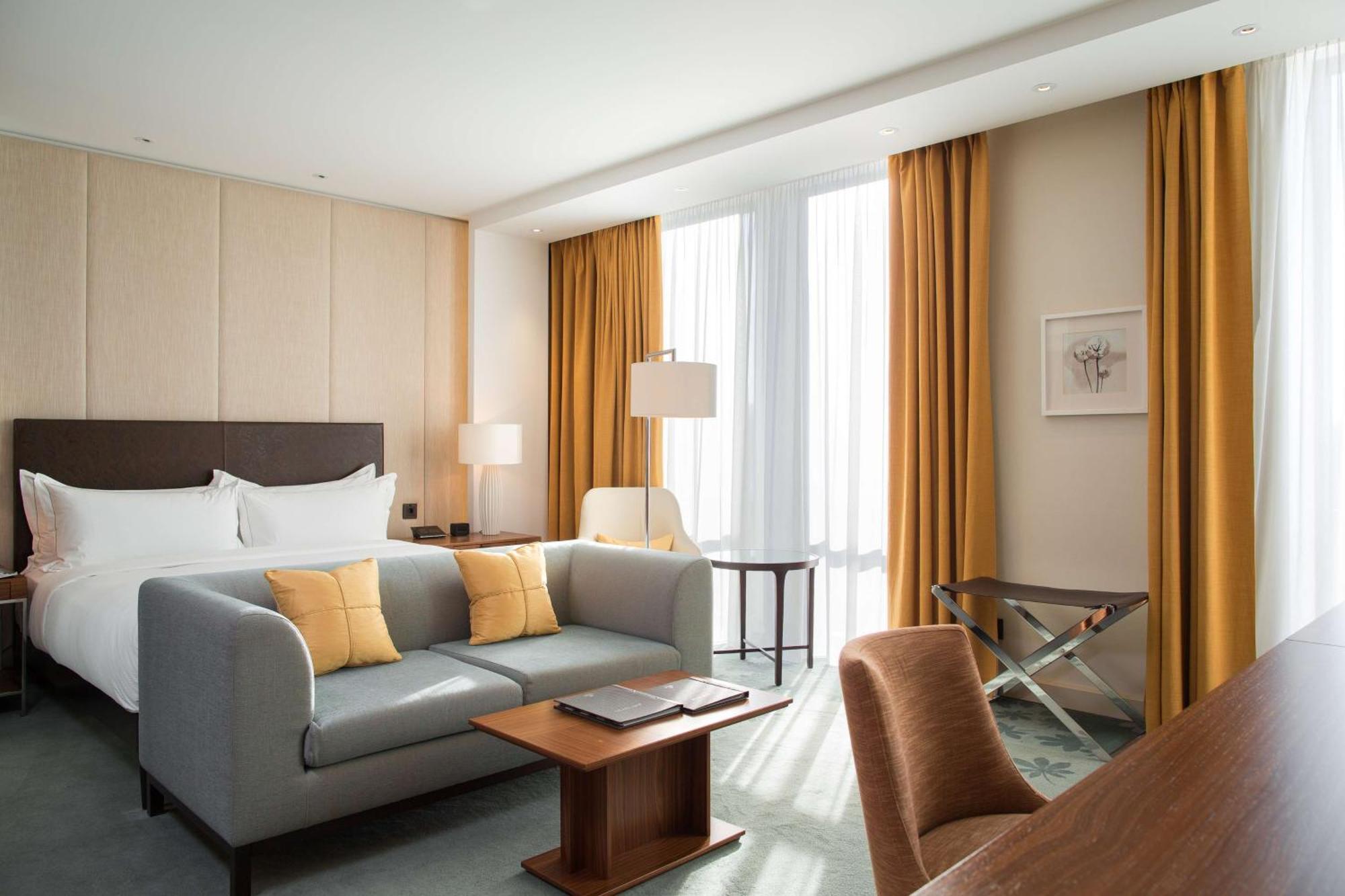 Executive Premium King Room Lounge Access