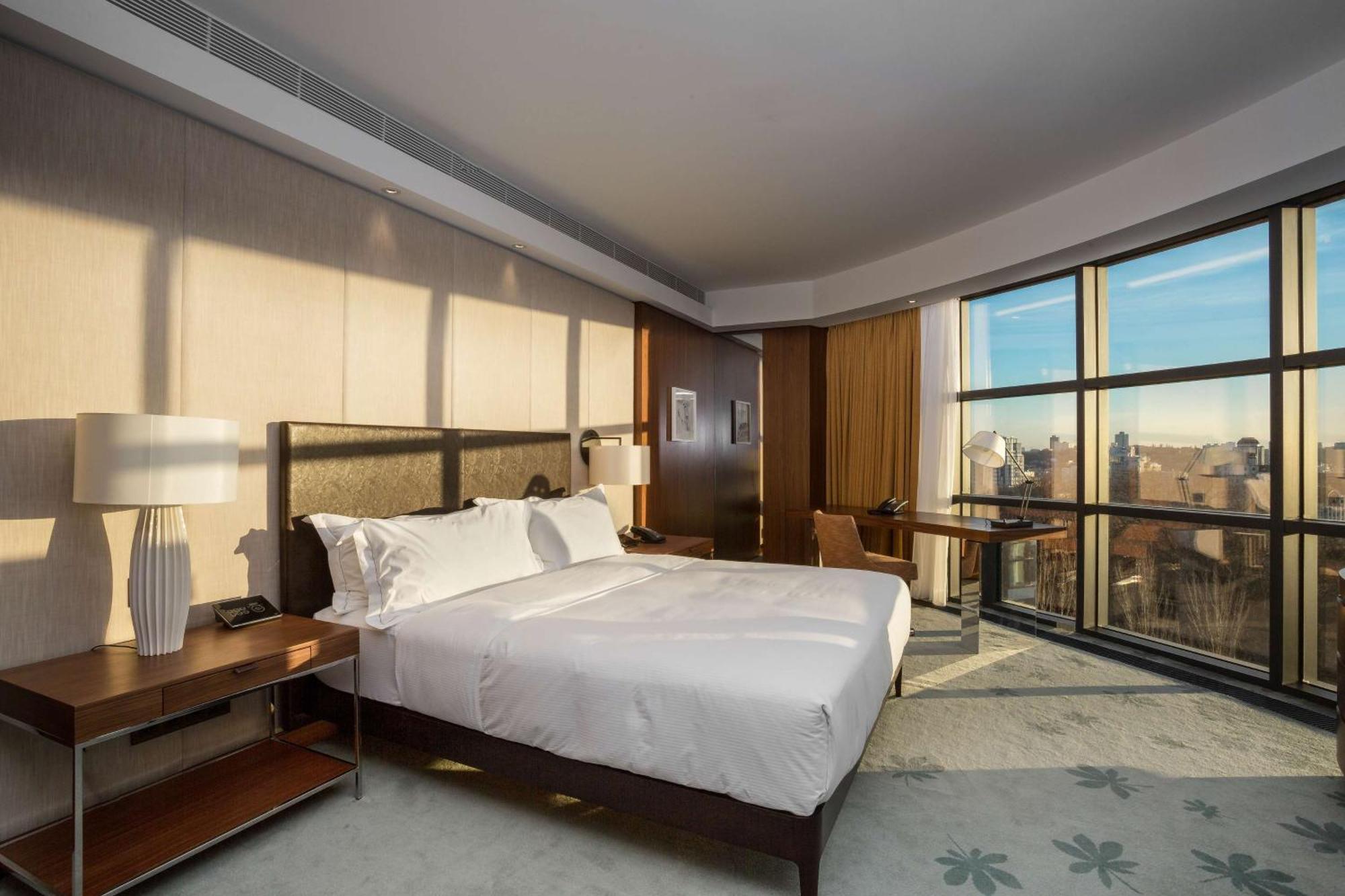 Executive Corner King Room Panoramic View