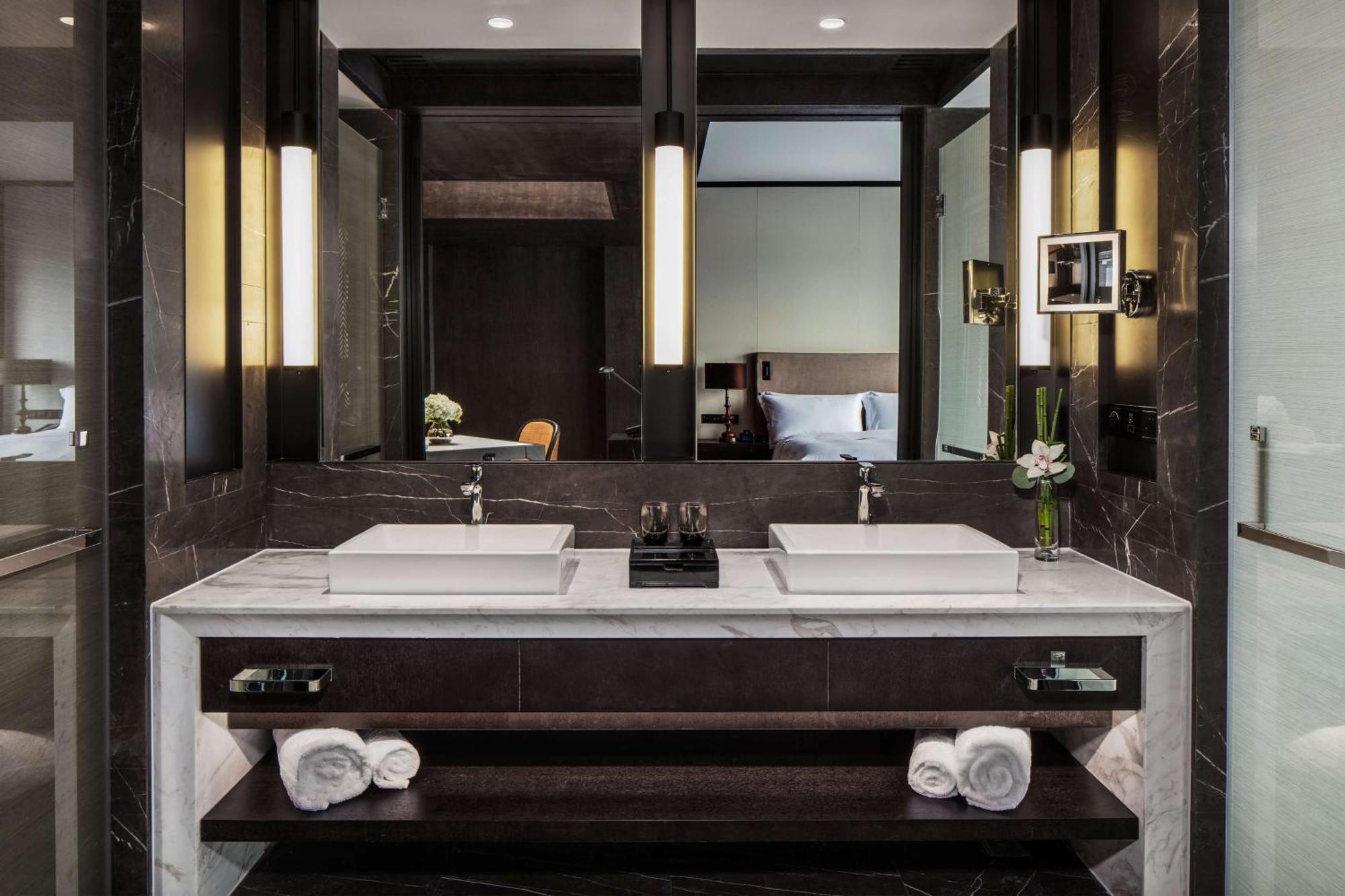 Suite King con Terrazza, Vista Lago e Accesso Lounge