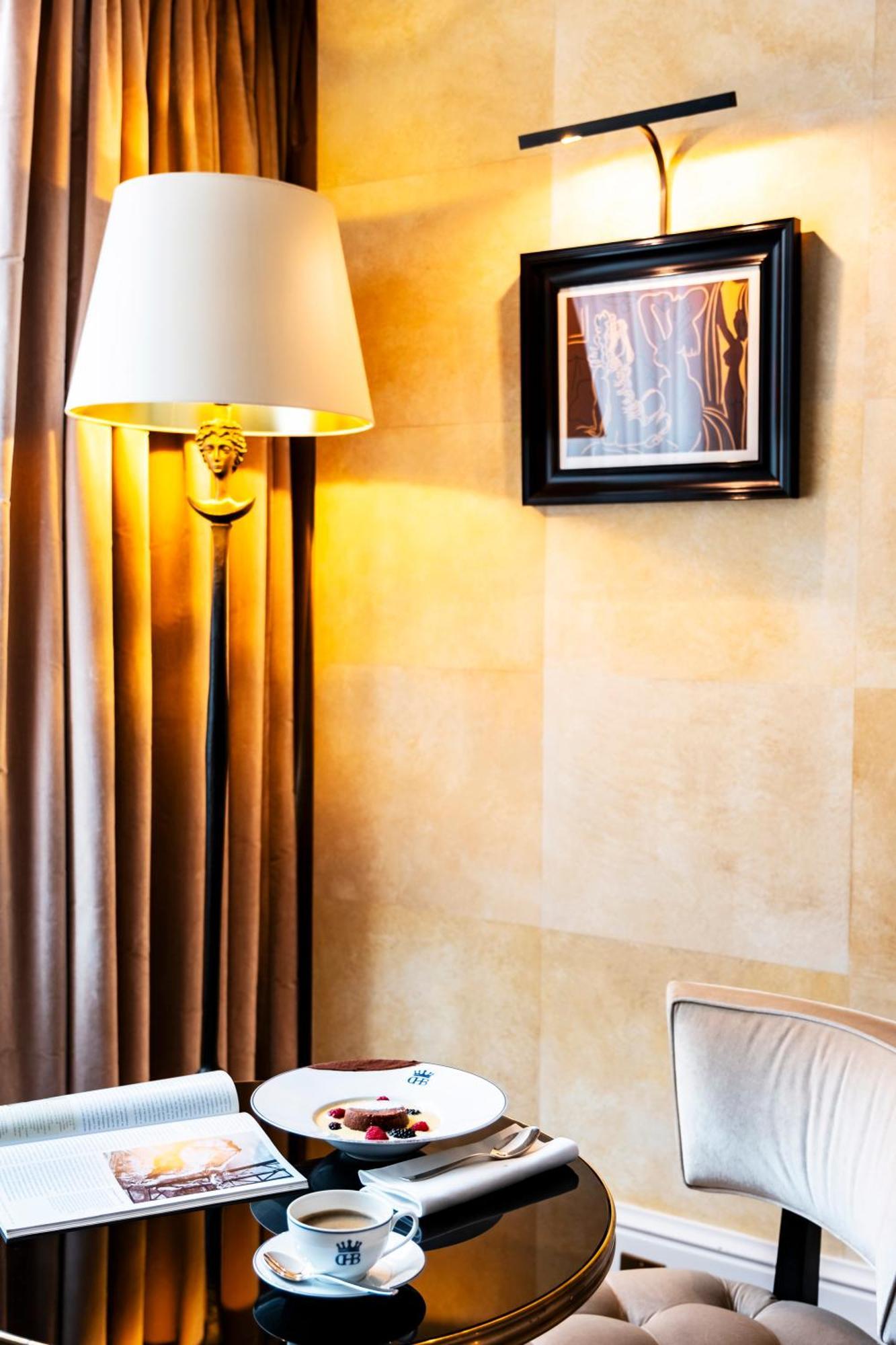 Deluxe Guest room 1 king