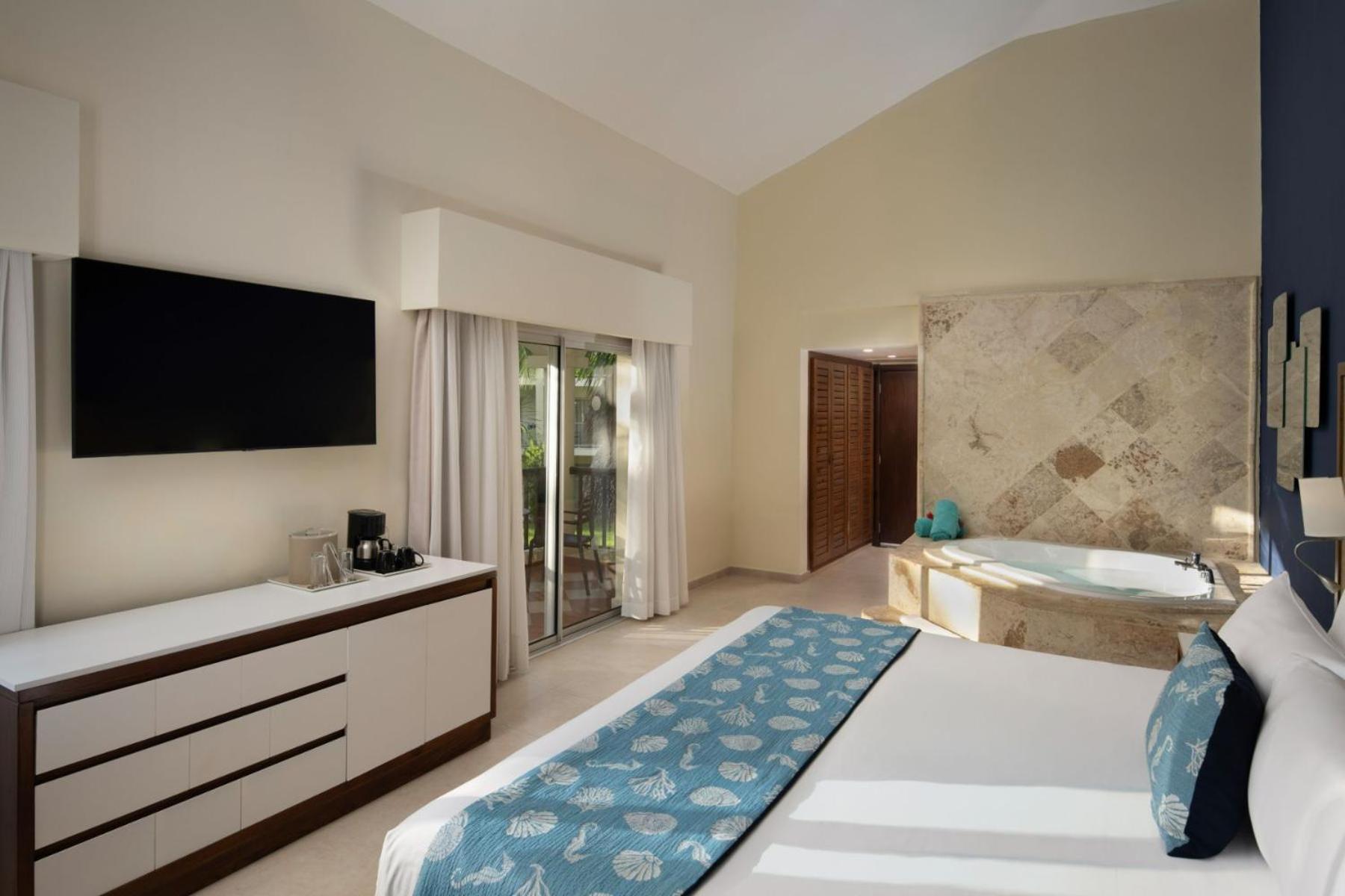 Jr Suite Premium Tropical View Jacuzzi