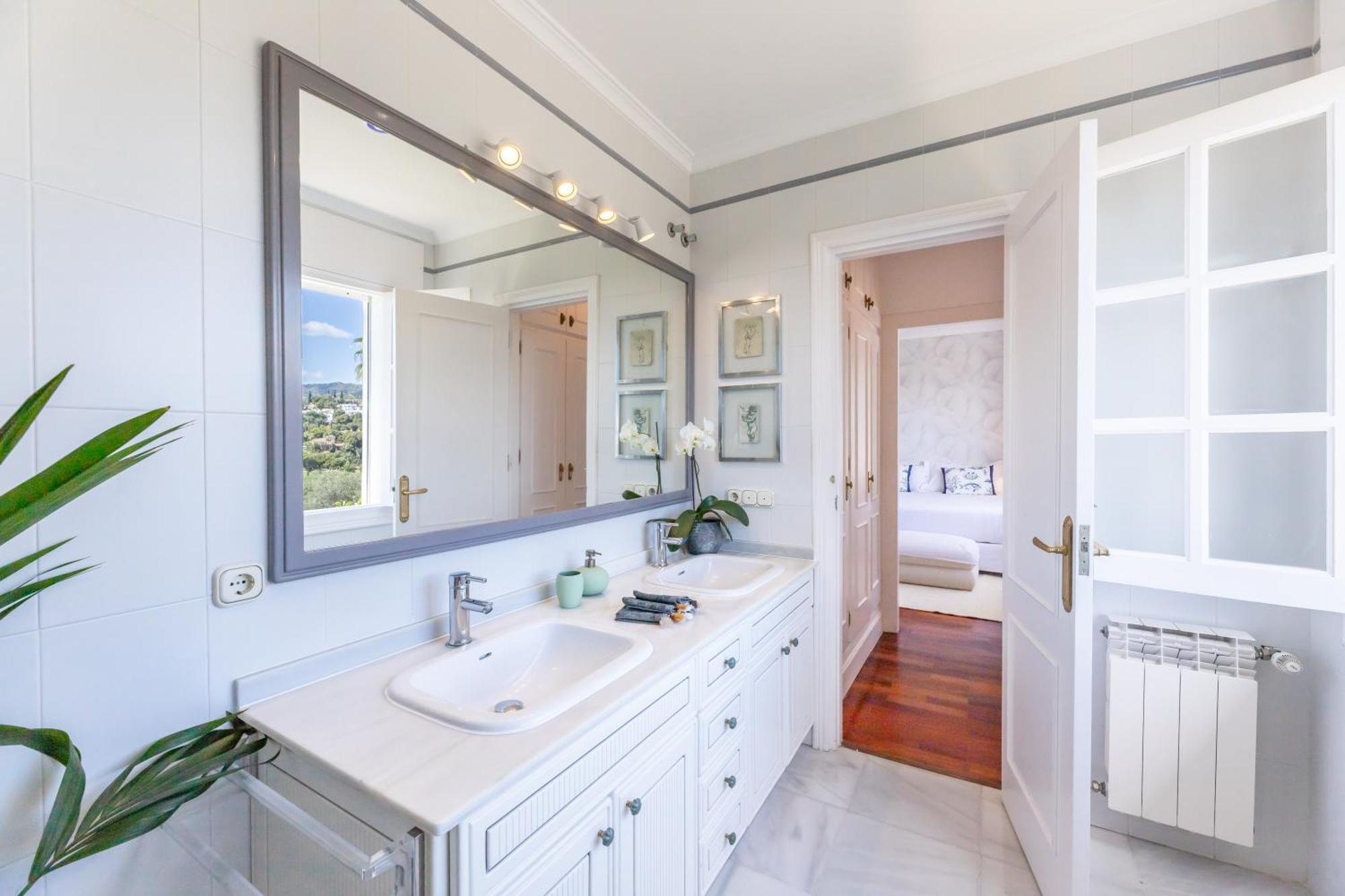 King Suite Ocean View