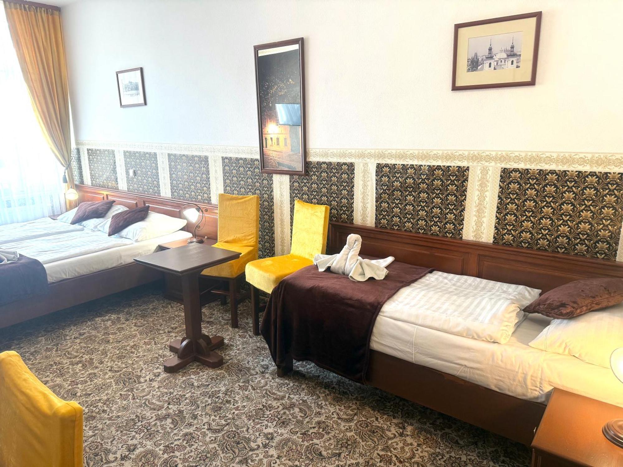 Triple Room