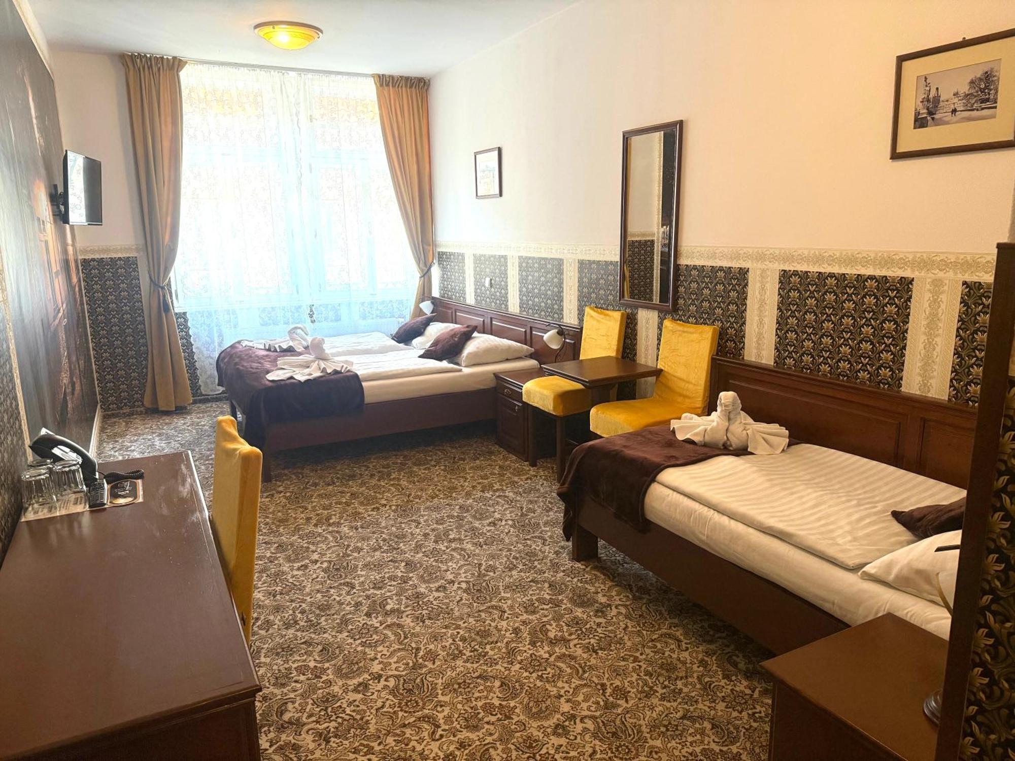 Triple Room