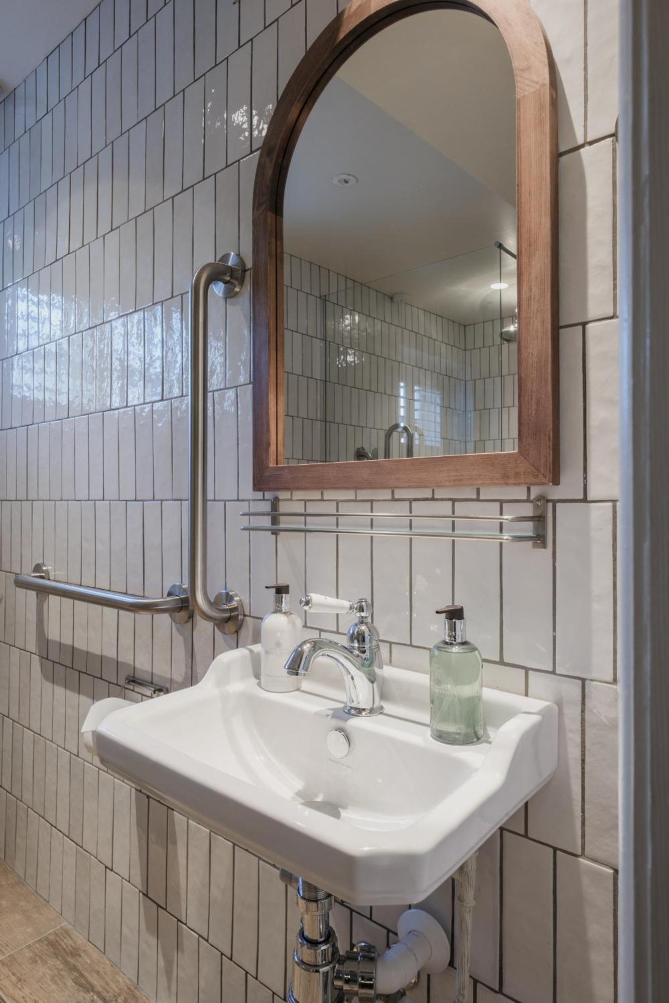 Double or Twin Room Disability Access