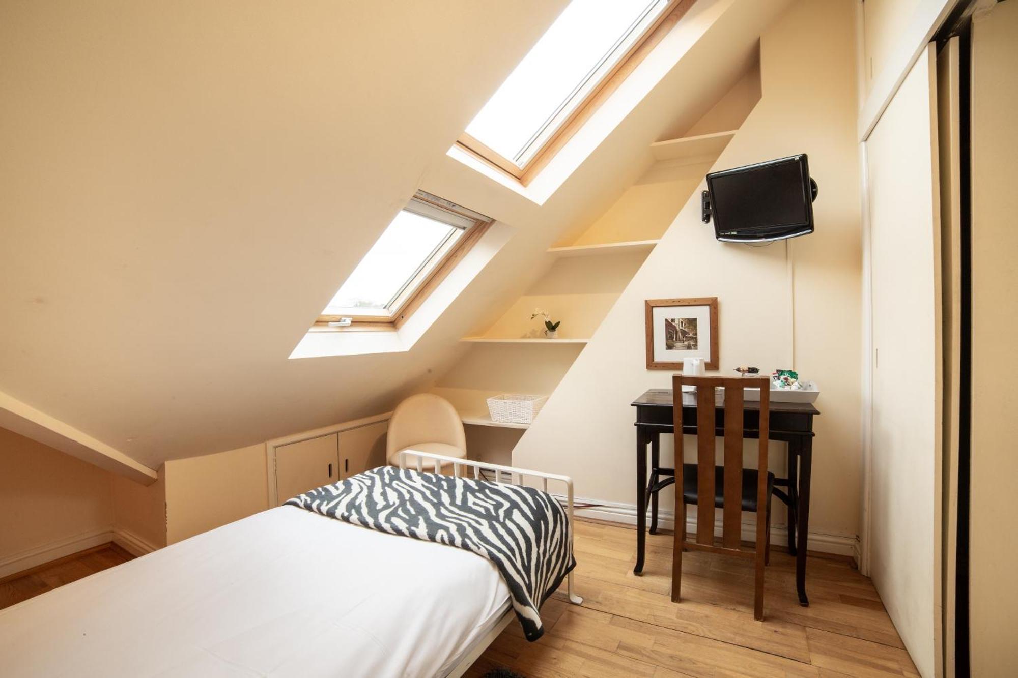 Budget Single Room